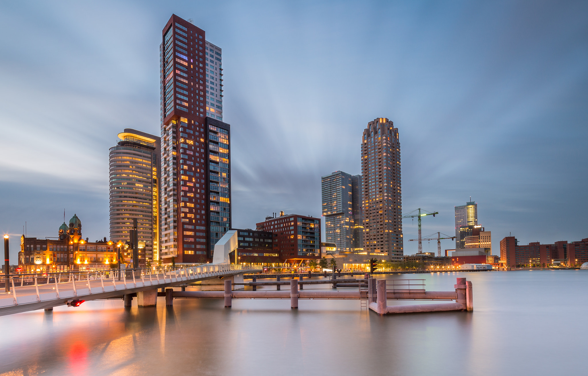 Canon TS-E 17mm F4L Tilt-Shift sample photo. Rotterdam skyline photography