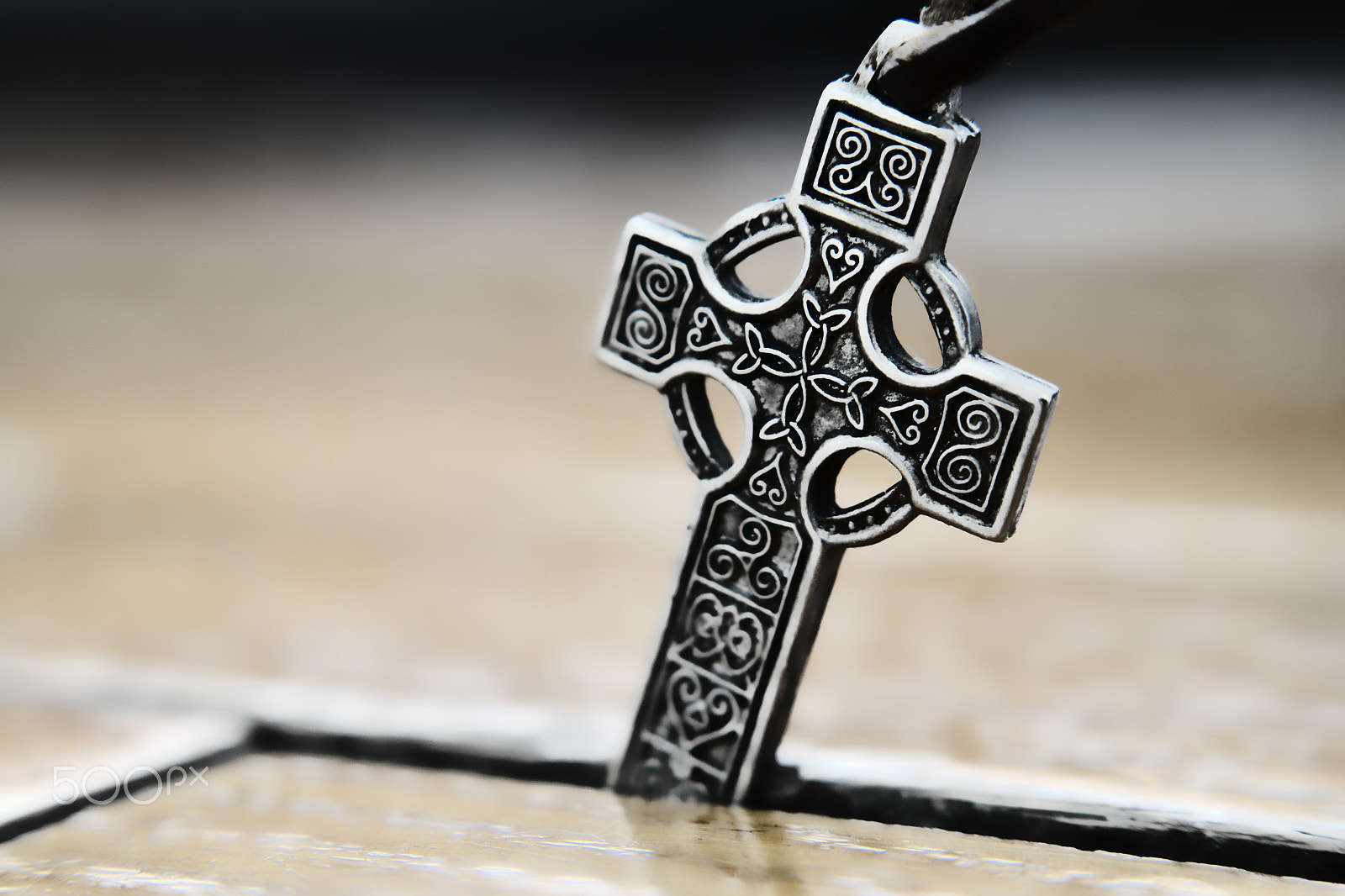 Samsung NX 20-50mm F3.5-5.6 ED sample photo. Crucifix photography