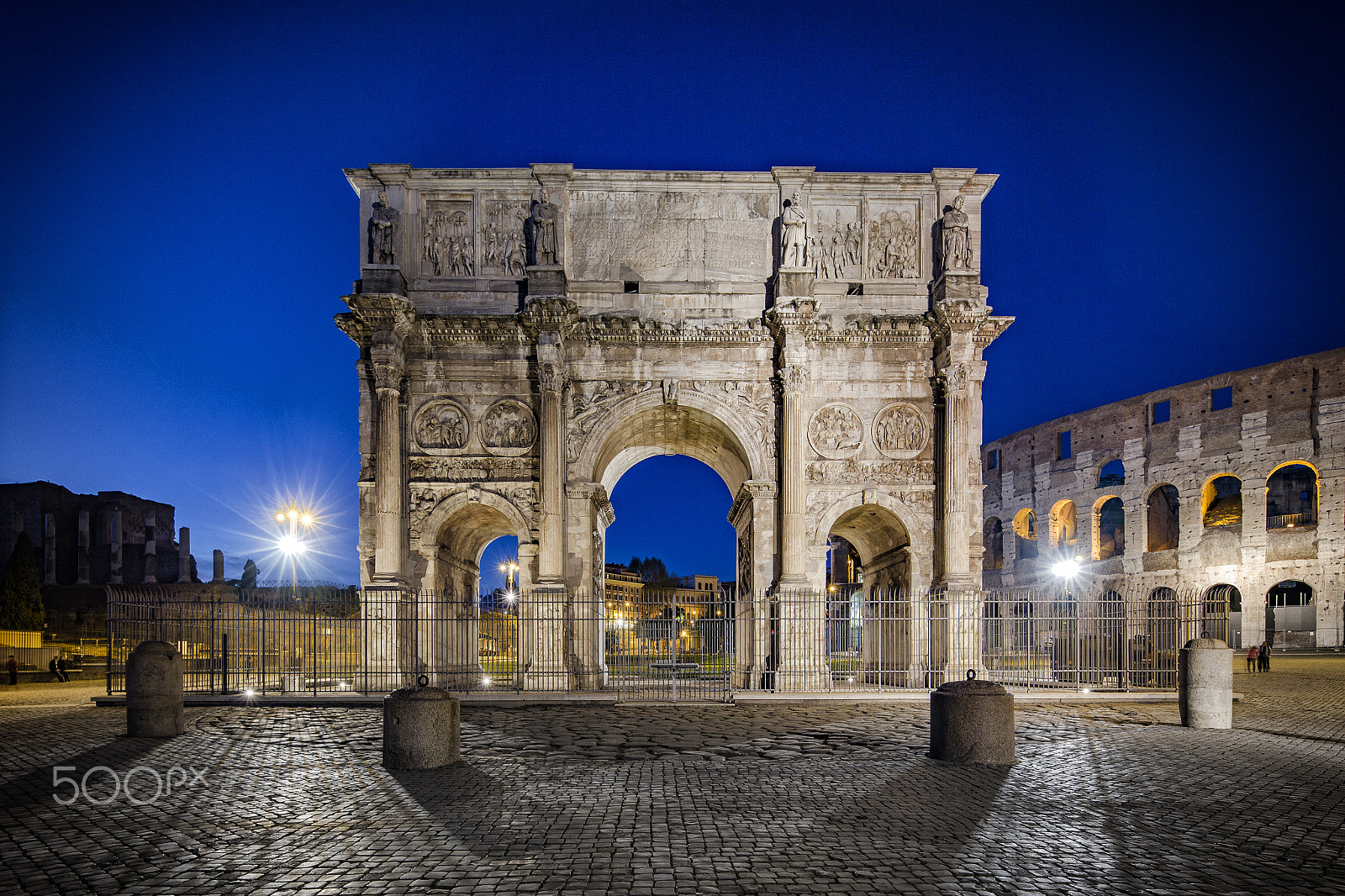 Canon EOS-1D X + Canon TS-E 17mm F4L Tilt-Shift sample photo. Rome colosseum dusk photography