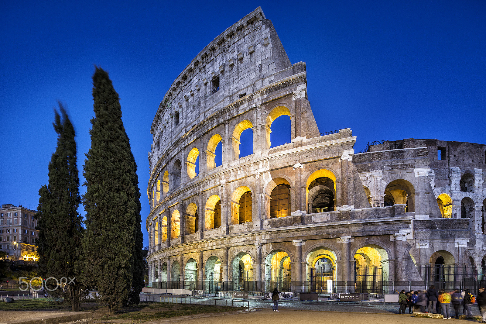 Canon EOS-1D X + Canon TS-E 17mm F4L Tilt-Shift sample photo. Rome colosseum dusk photography