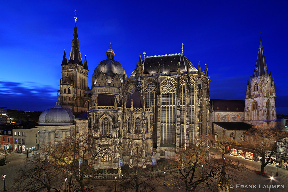 Canon EOS 5DS + Canon TS-E 17mm F4L Tilt-Shift sample photo. Aachen 05 - cathedral with saint folian church photography