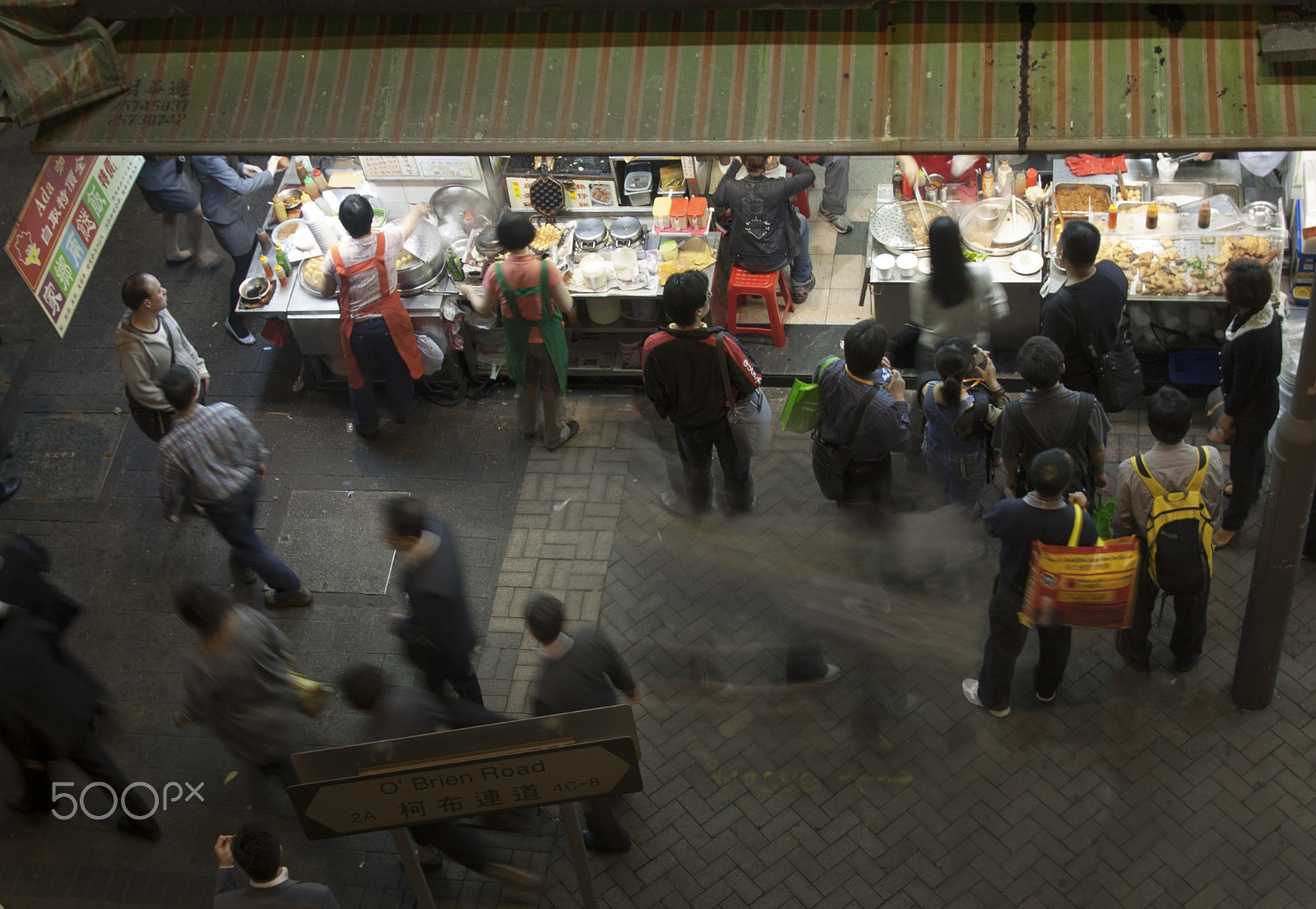 Canon EOS 40D + Sigma 18-50mm f/2.8 Macro sample photo. Rush hour in hong kong photography