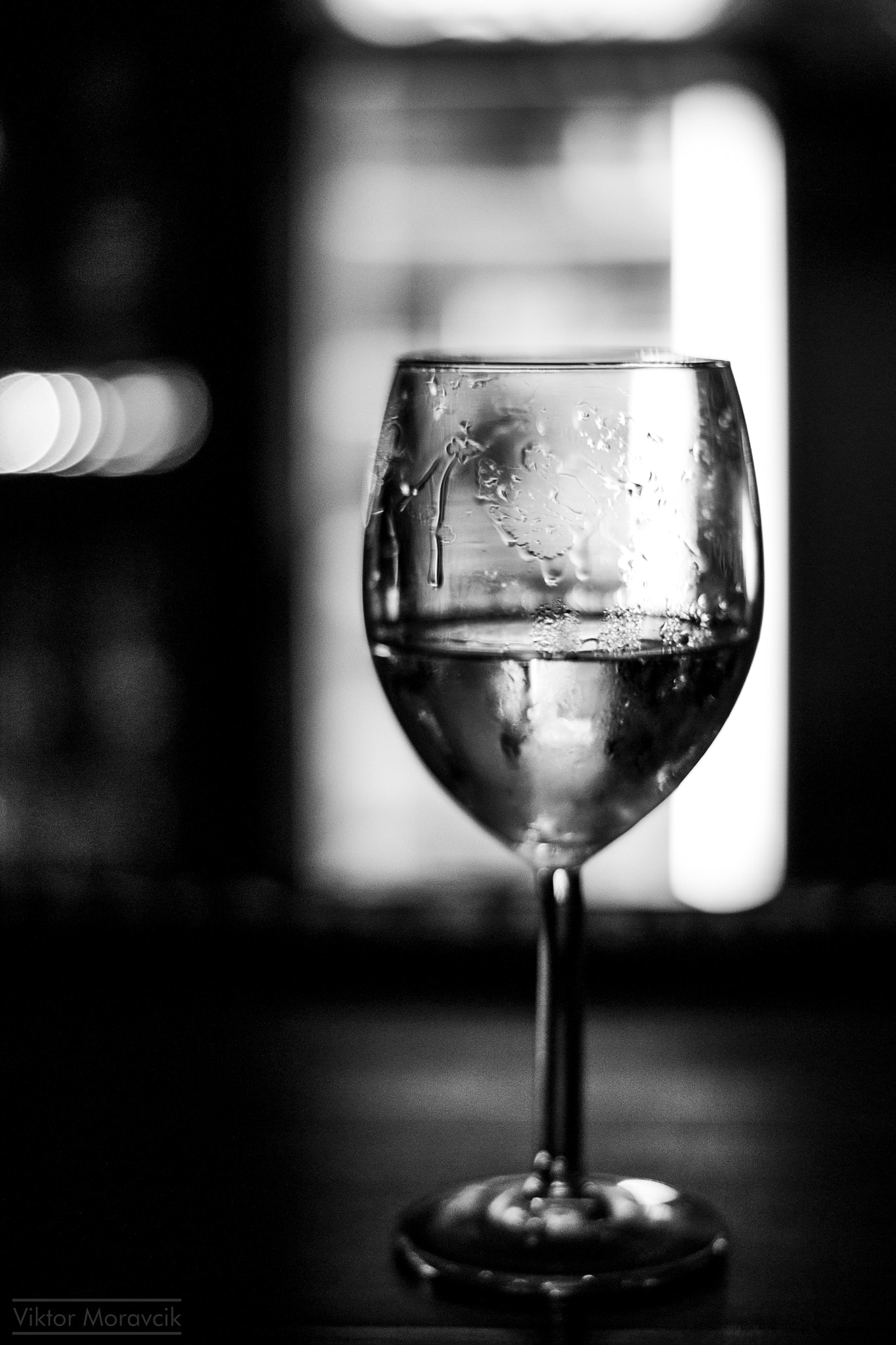 Sony Alpha DSLR-A350 + Sony DT 50mm F1.8 SAM sample photo. Glass wine photography