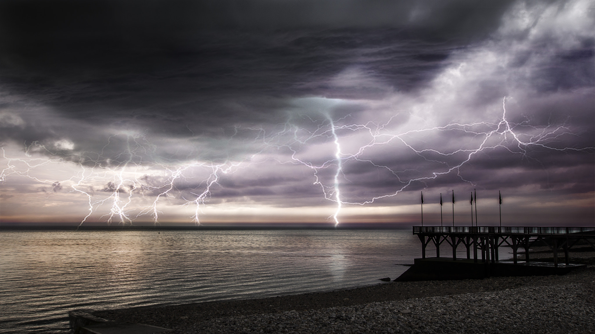Sigma 10-20mm F3.5 EX DC HSM sample photo. Orage sur lh photography