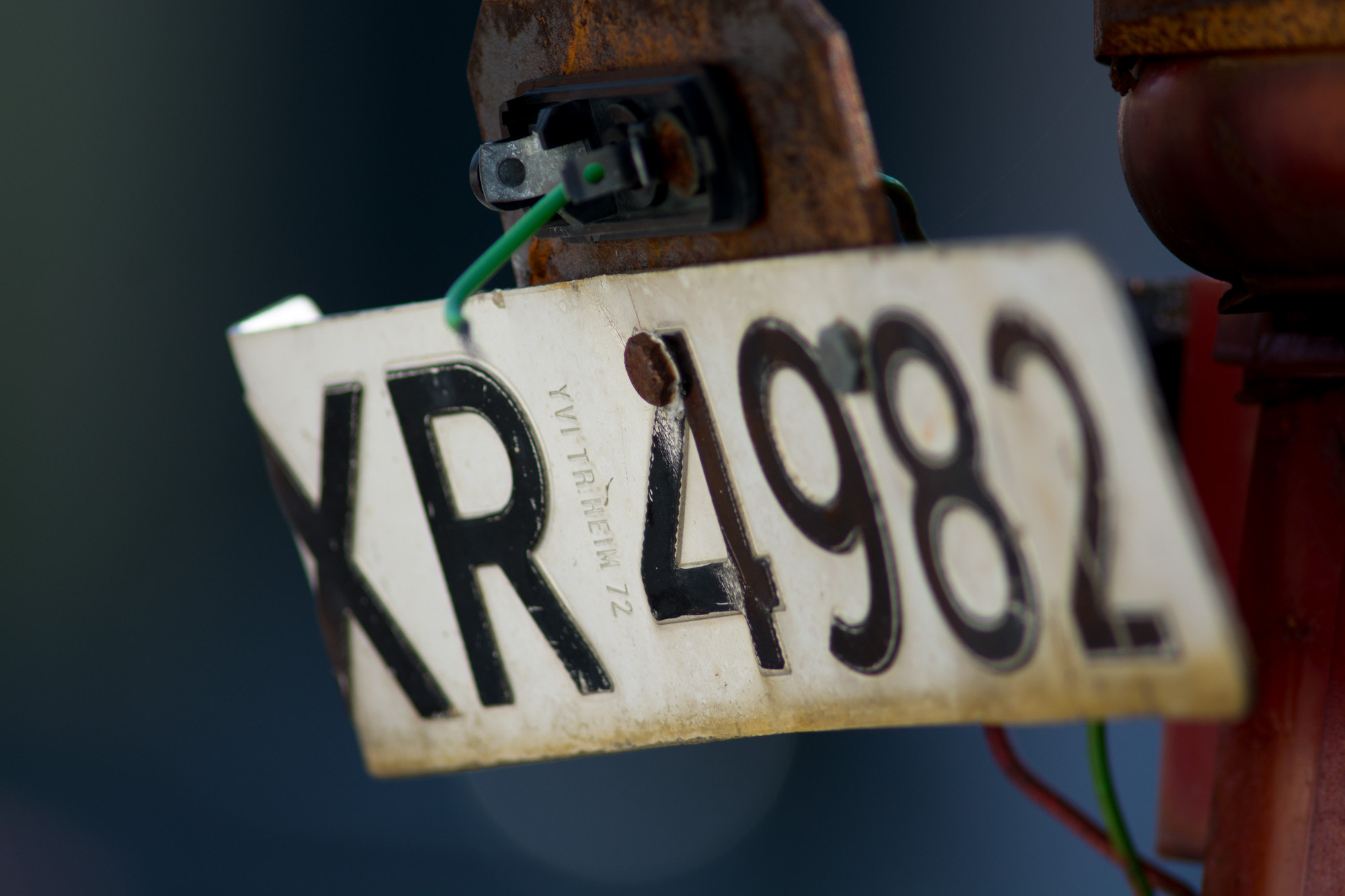 AF Nikkor 300mm f/4 IF-ED sample photo. Old numberplate photography