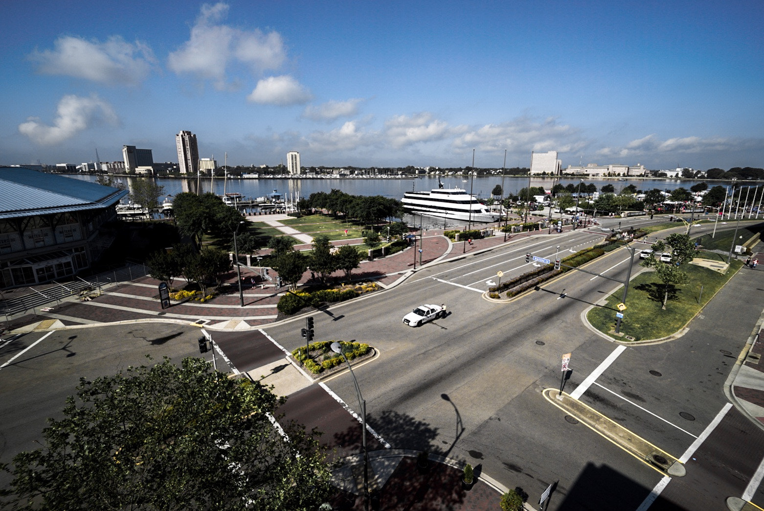 Sony a7S + Voigtlander SUPER WIDE-HELIAR 15mm F4.5 III sample photo. Norfolk, va through a voigtlander 15mm :) photography