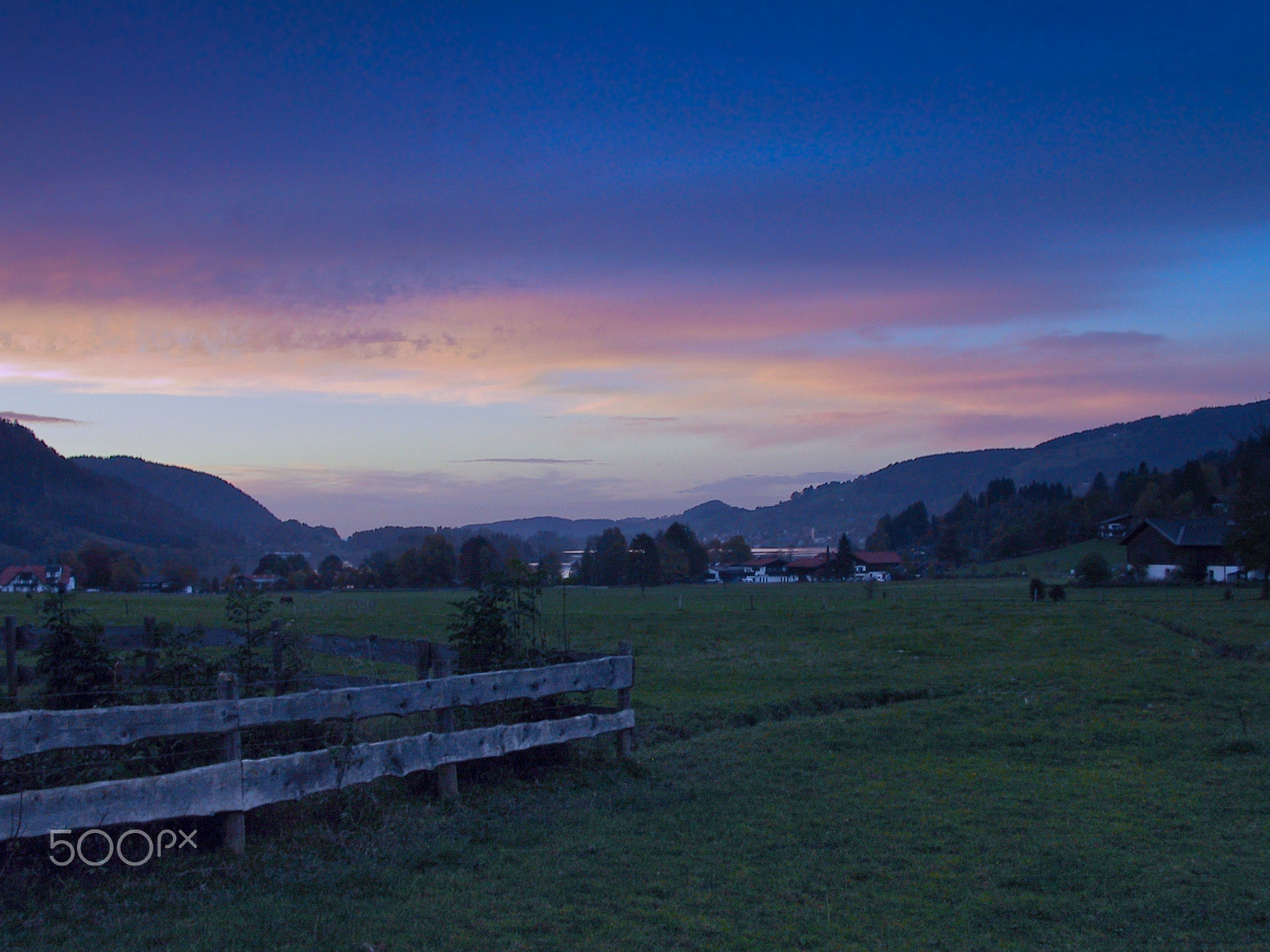 Canon POWERSHOT G1 sample photo. Sunset in bavarian countryside photography
