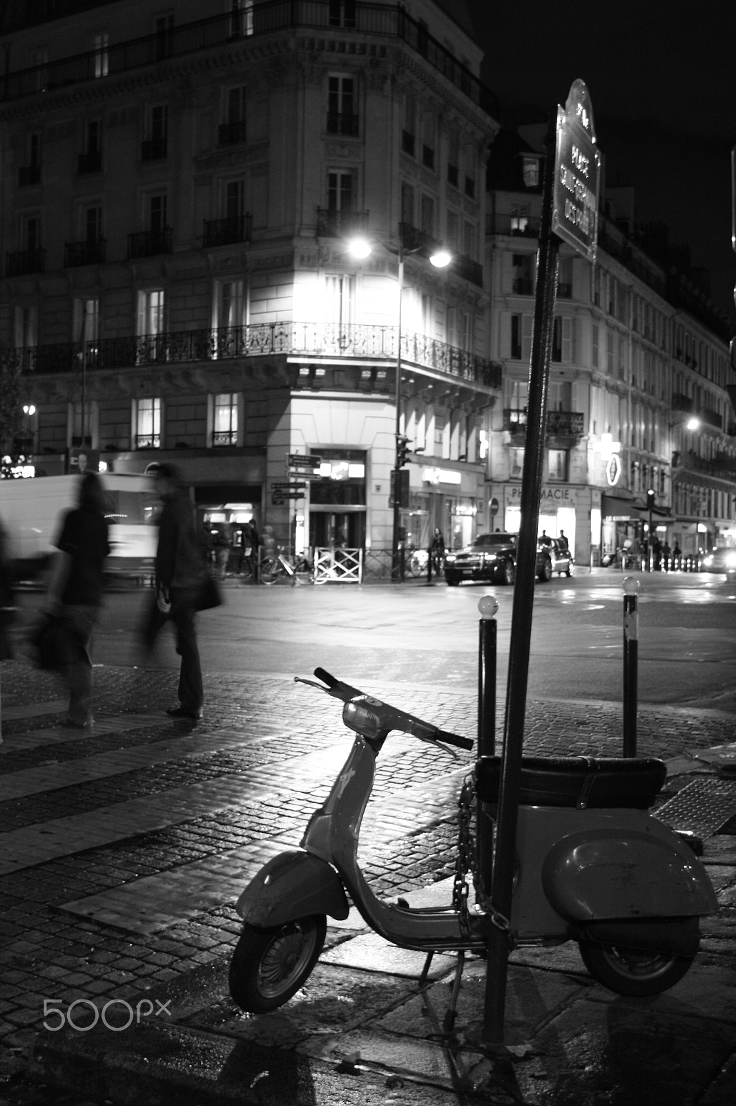 Canon EOS 450D (EOS Rebel XSi / EOS Kiss X2) sample photo. Scooter at saint germain des pres photography