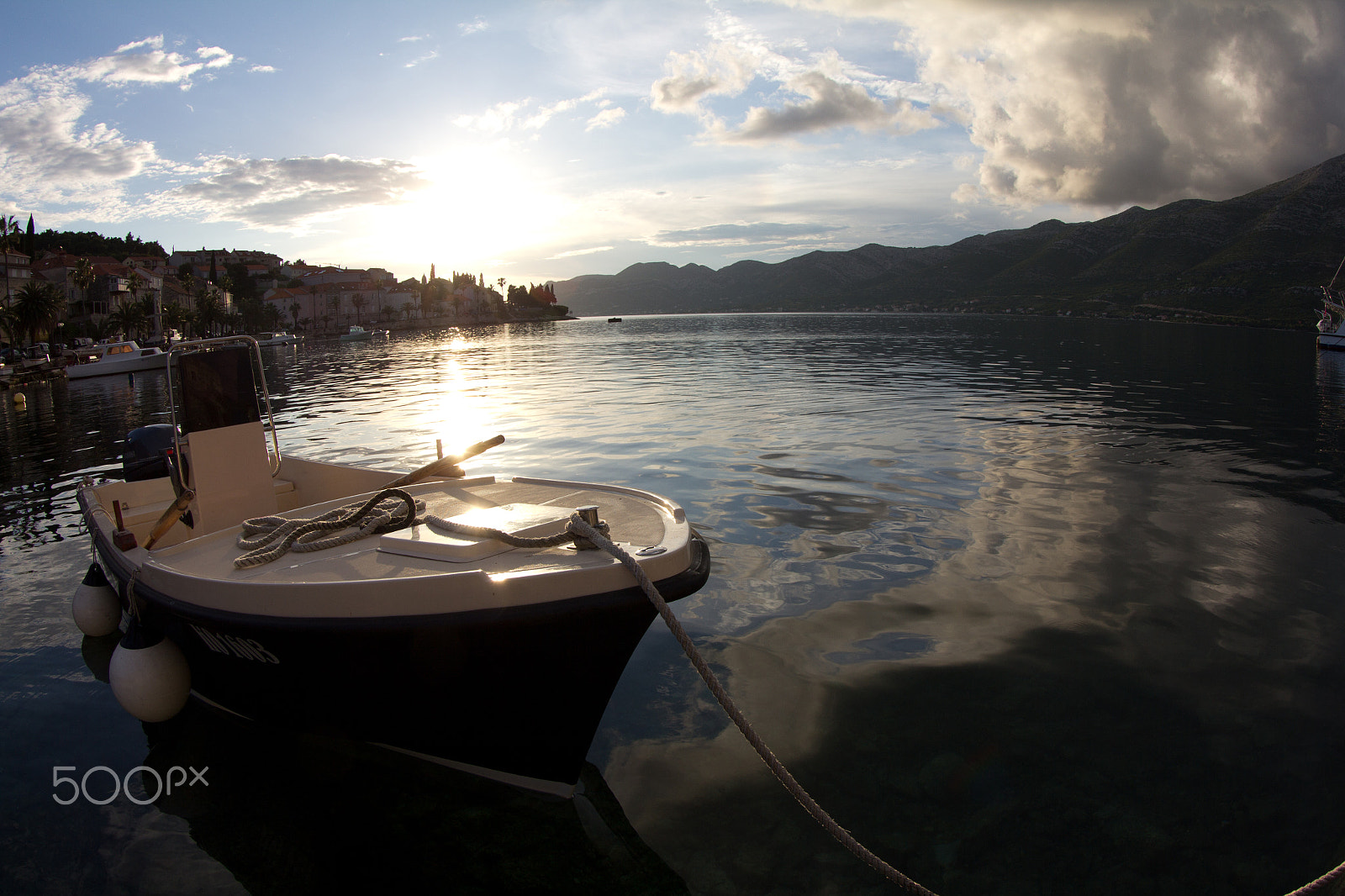 Canon EF 8-15mm F4L Fisheye USM sample photo. Korcula rowboat at sunset photography