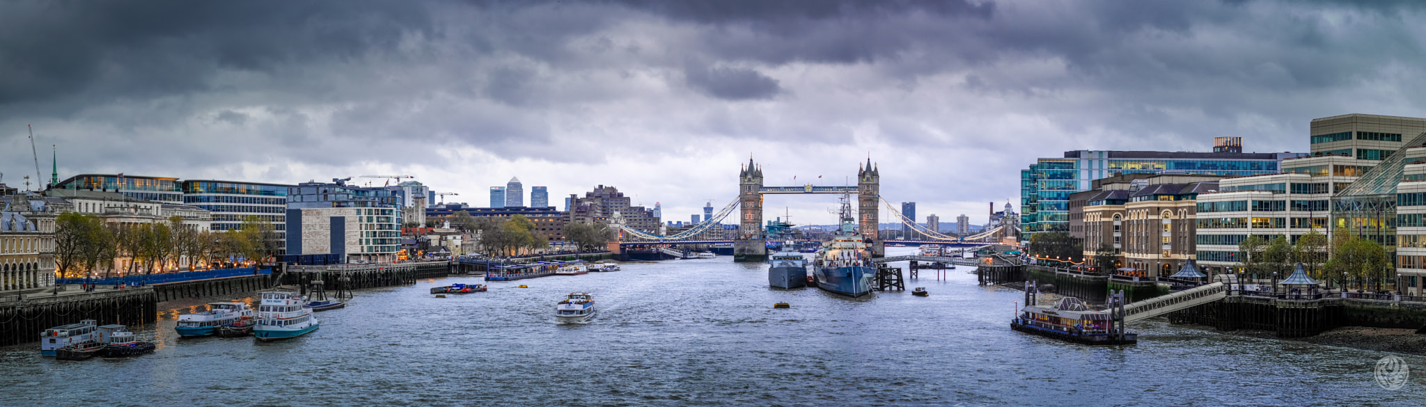 Panasonic Lumix DMC-GM1 + Olympus M.Zuiko Digital 45mm F1.8 sample photo. The tower bridge photography