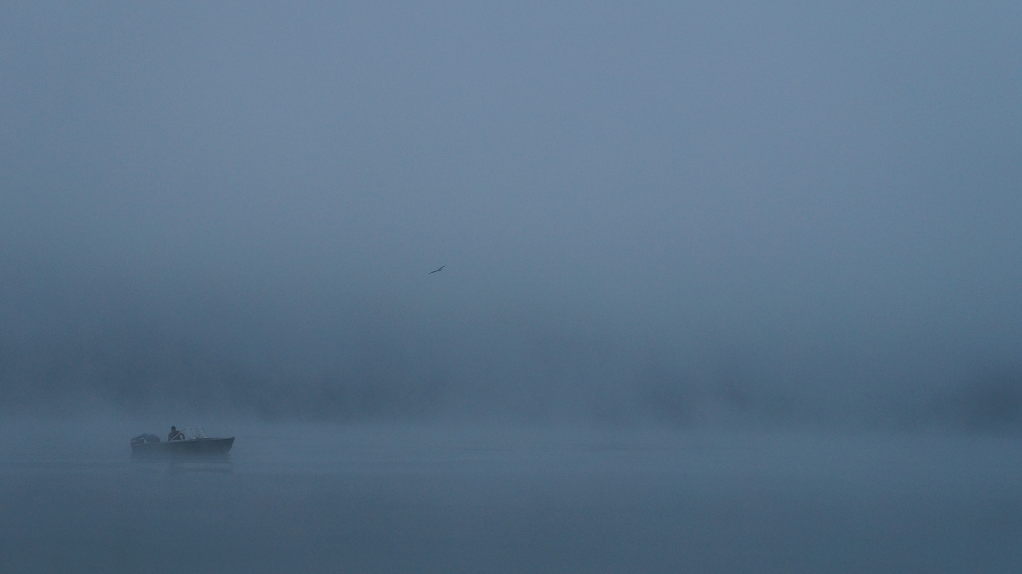 Sony E 18-55mm F3.5-5.6 OSS sample photo. Lake boat photography