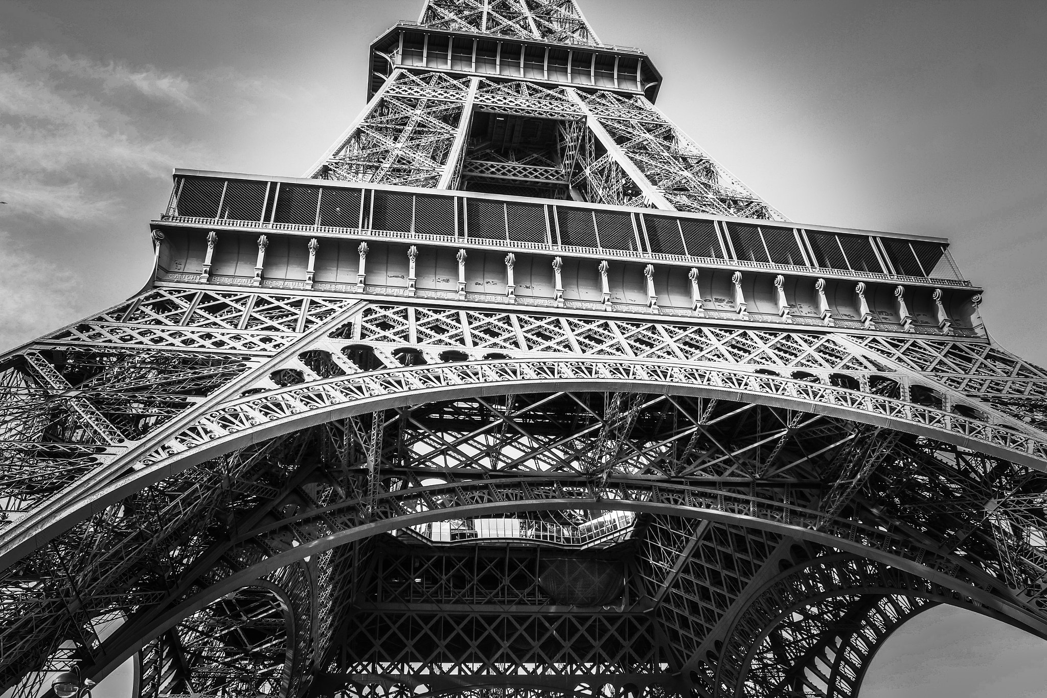 Canon EF-S 18-55mm F3.5-5.6 IS sample photo. The eiffel tower in paris photography