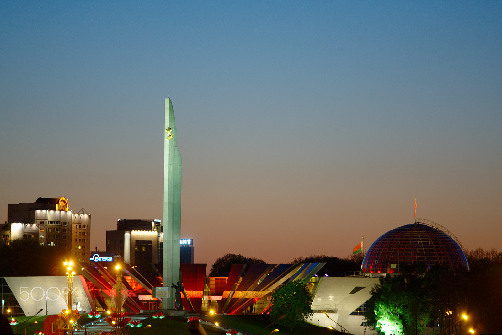 Canon EOS-1D Mark III sample photo. Minsk at night photography