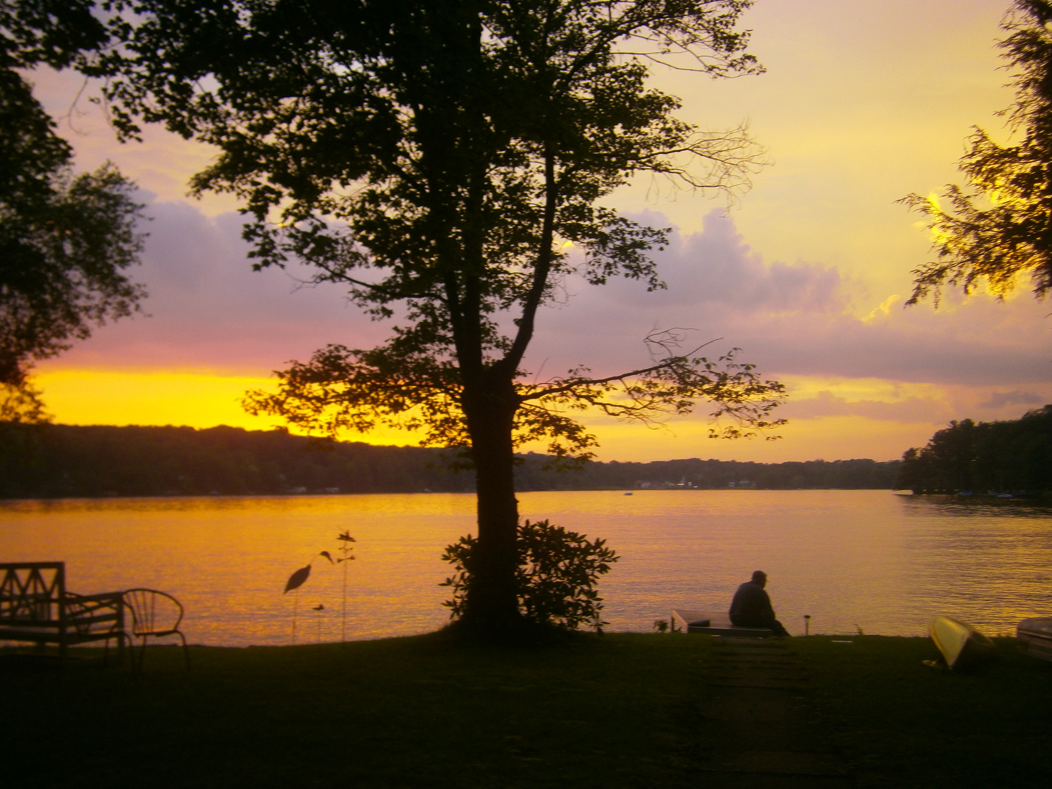 Olympus VG120,D705 sample photo. Lake photography
