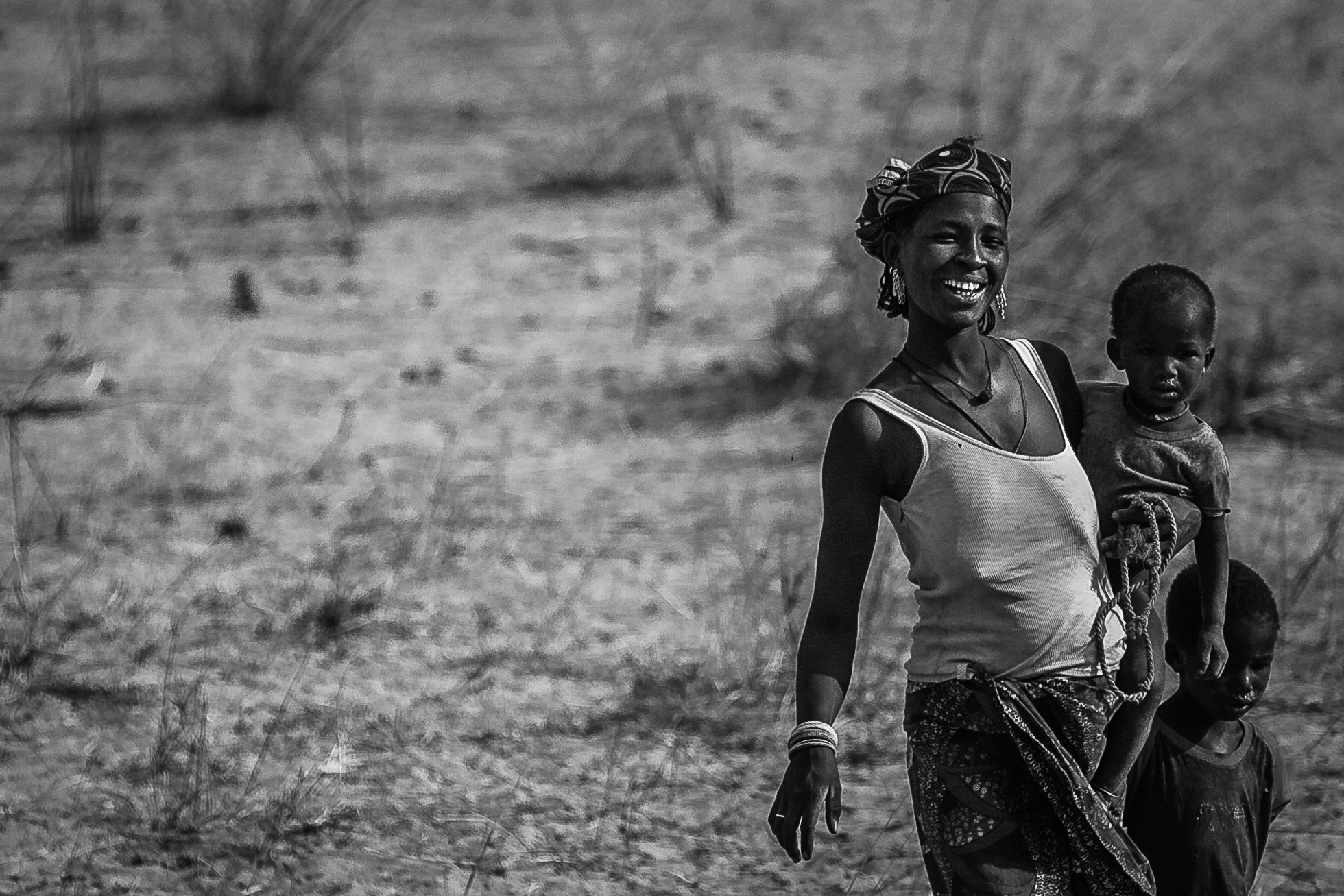 Canon EOS 40D sample photo. Fula woman with her child photography