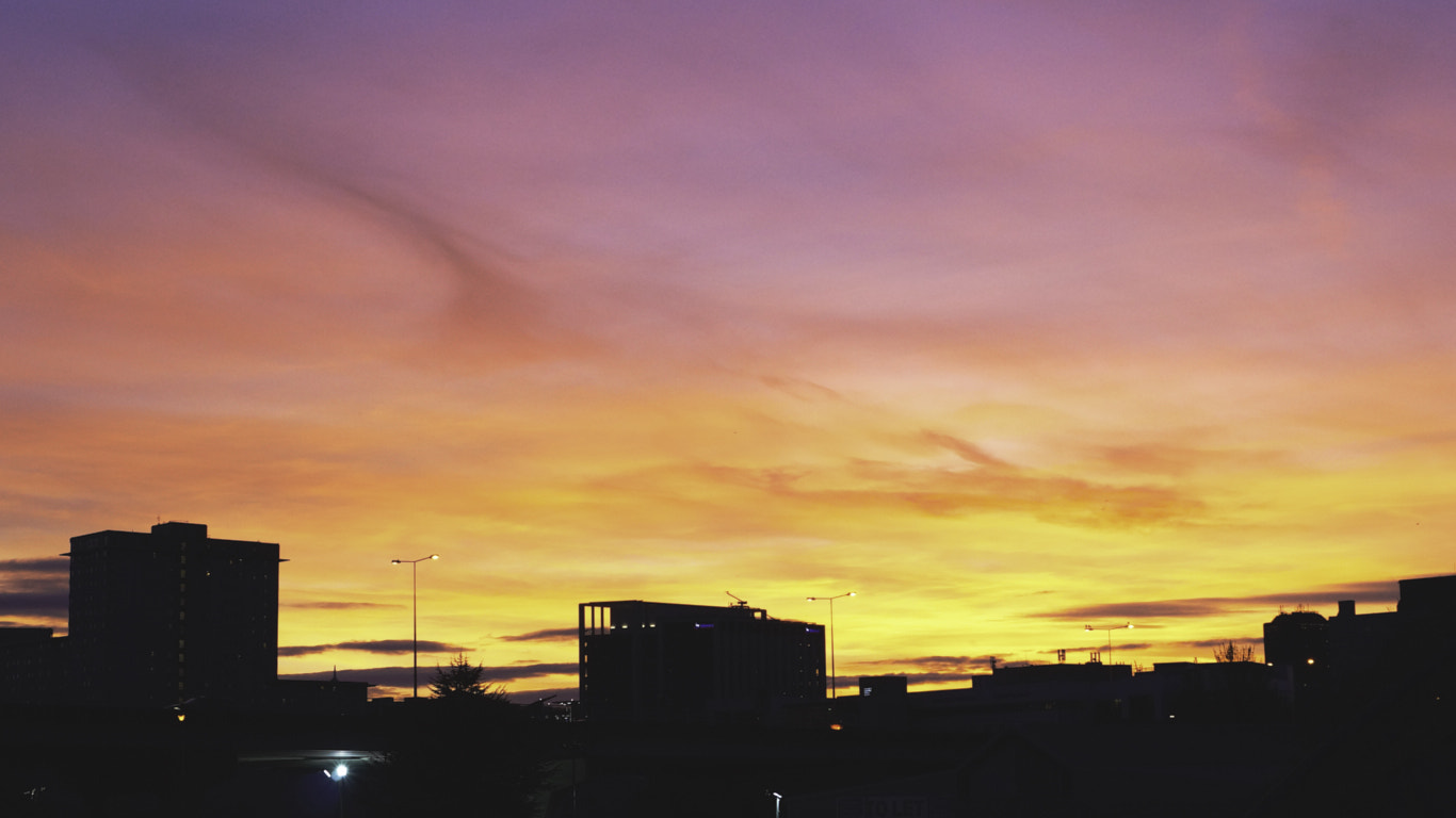 Sony SLT-A58 + Sony DT 35mm F1.8 SAM sample photo. Sunset in the town photography