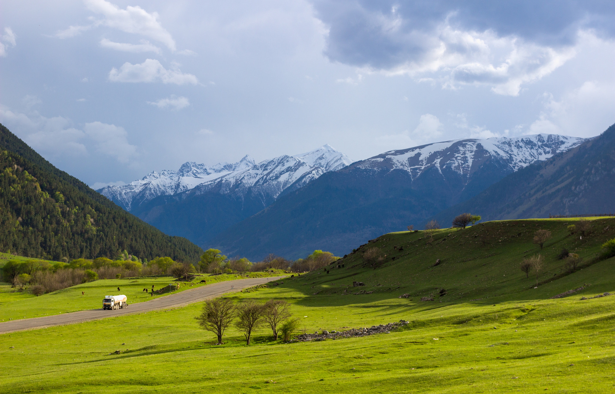 Sigma 18-50mm F2.8-4.5 DC OS HSM sample photo. Return from the mountains photography