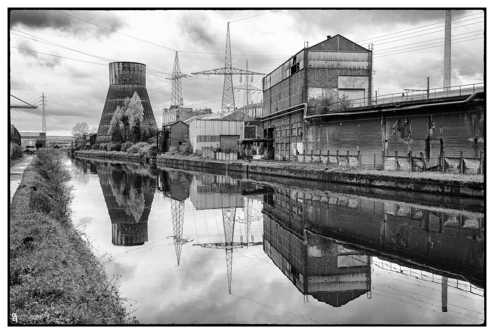E 35mm F2 sample photo. Something different .. #2 photography