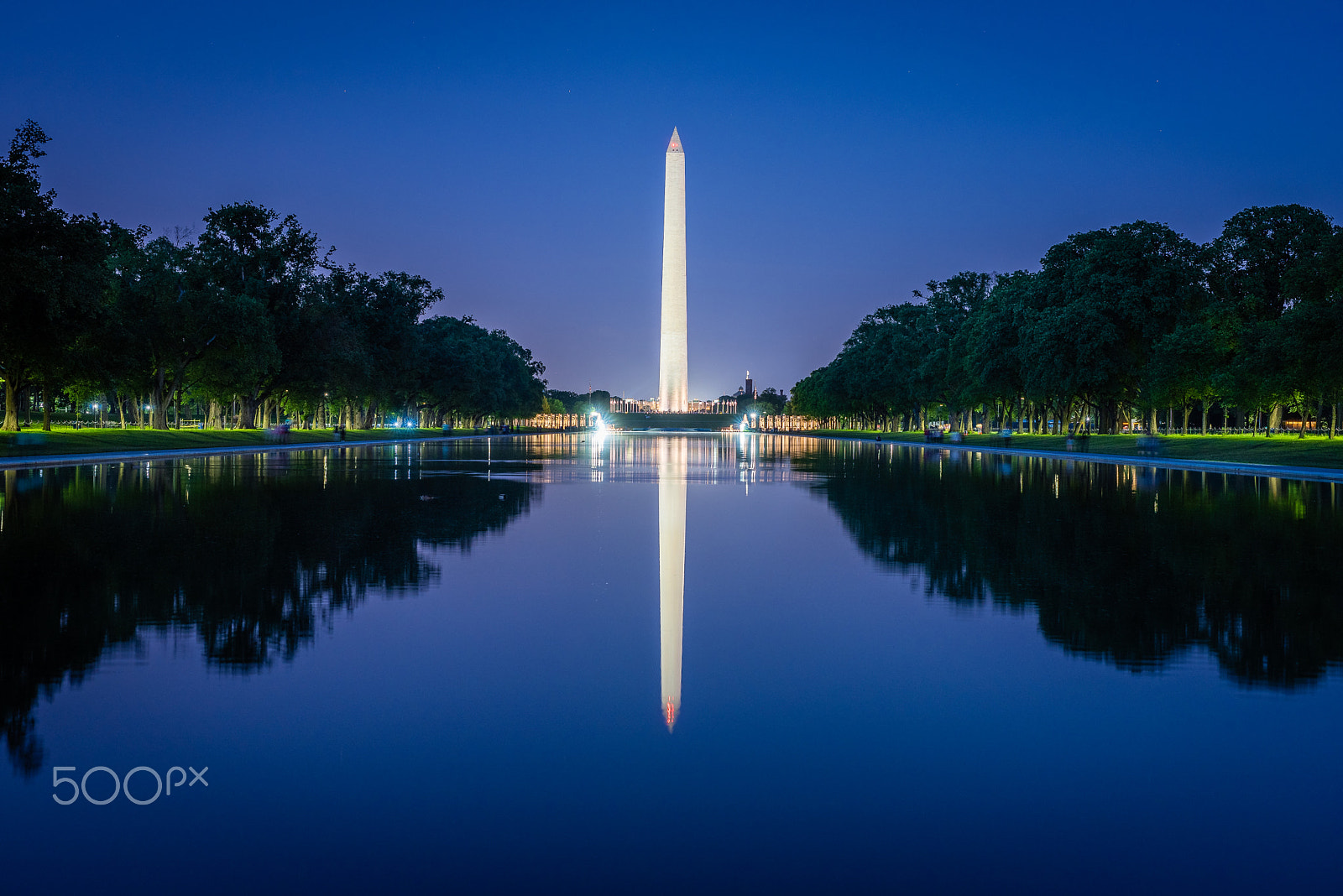 ZEISS Milvus 50mm F1.4 sample photo. Washington monument photography