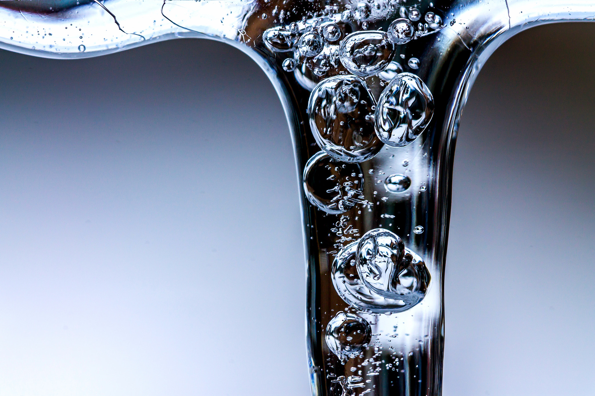 Canon EF 100mm F2.8 Macro USM sample photo. Air in the ice photography