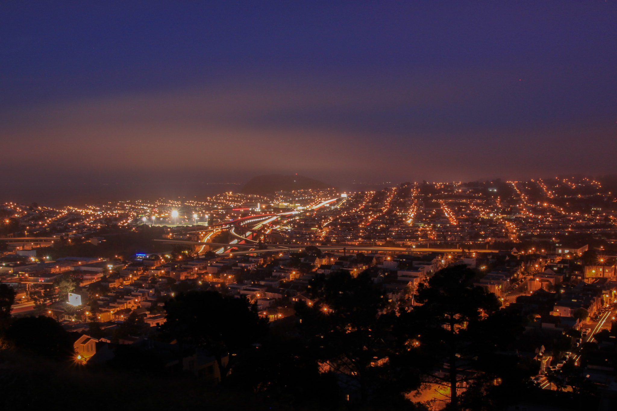 Canon EOS 500D (EOS Rebel T1i / EOS Kiss X3) sample photo. Bernal heights park at night photography