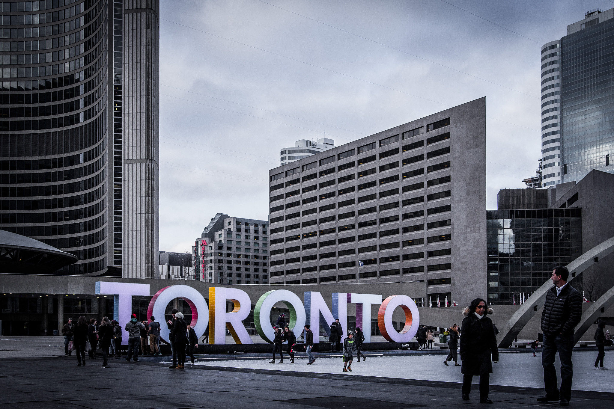 Sigma 24mm F1.4 DG HSM Art sample photo. Nathan phillips square photography