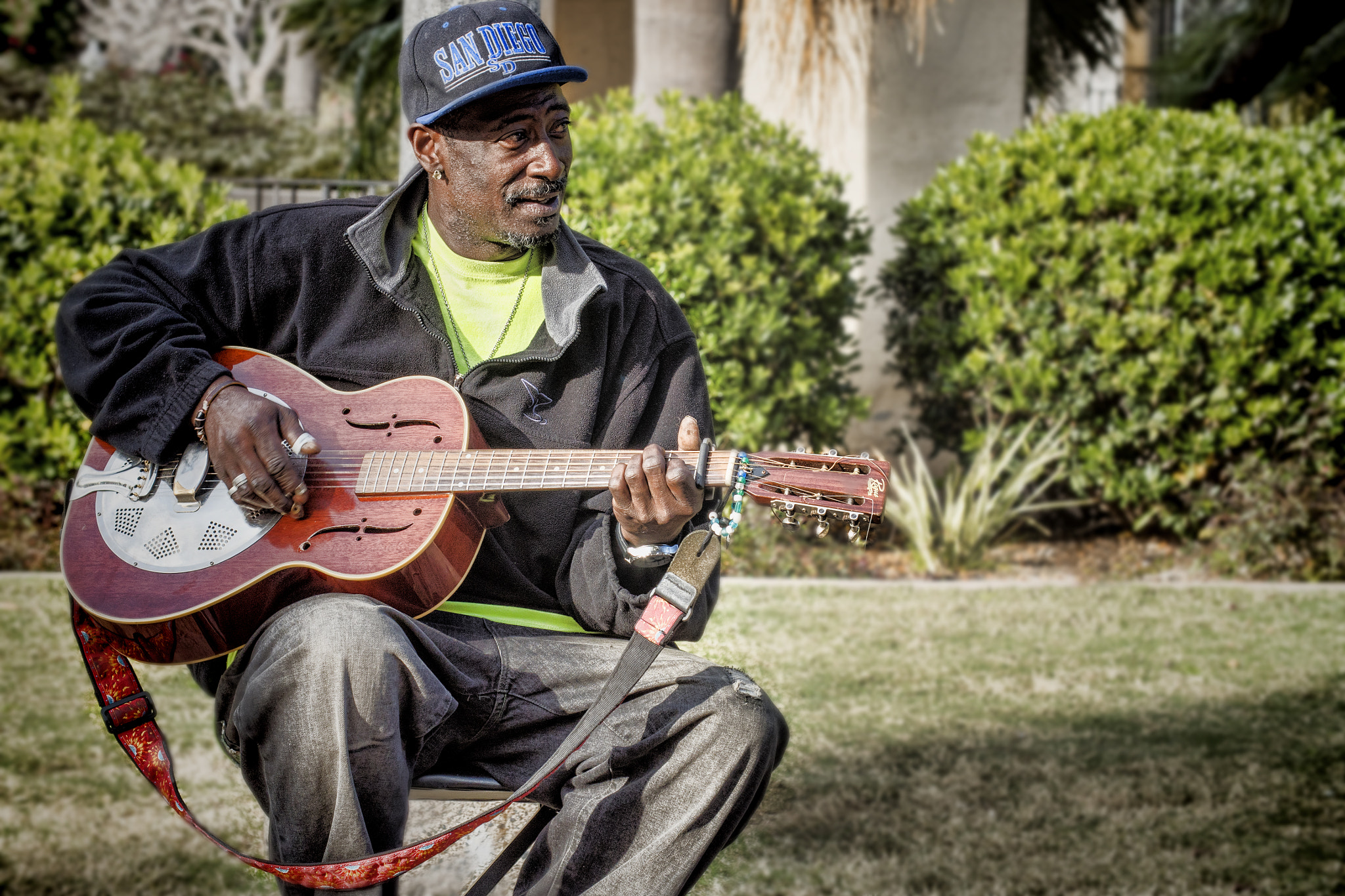 Canon EF 24-105mm F4L IS USM sample photo. Jamming in the park photography