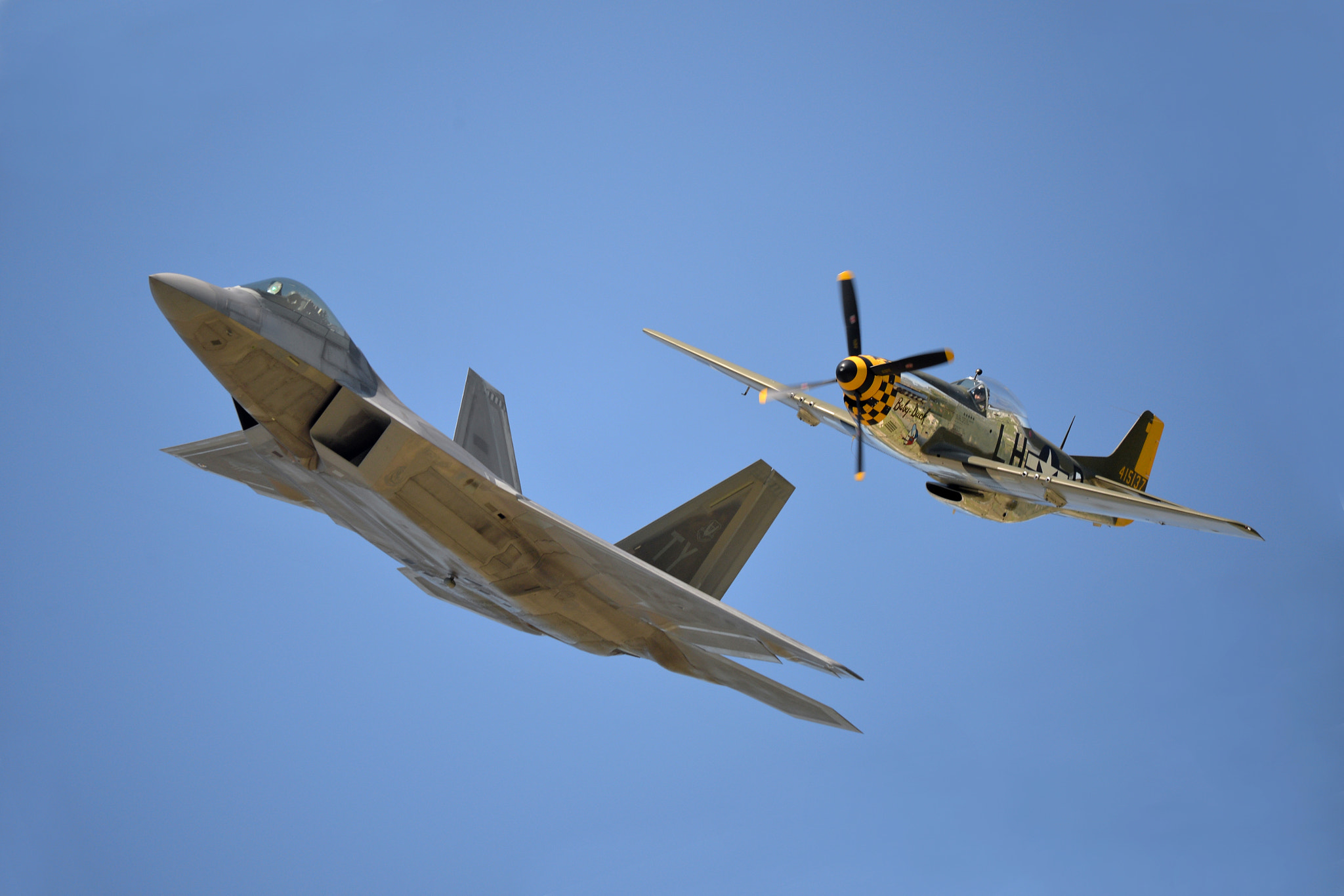 Sigma 150-600mm F5-6.3 DG OS HSM | S sample photo. Past meets present photography