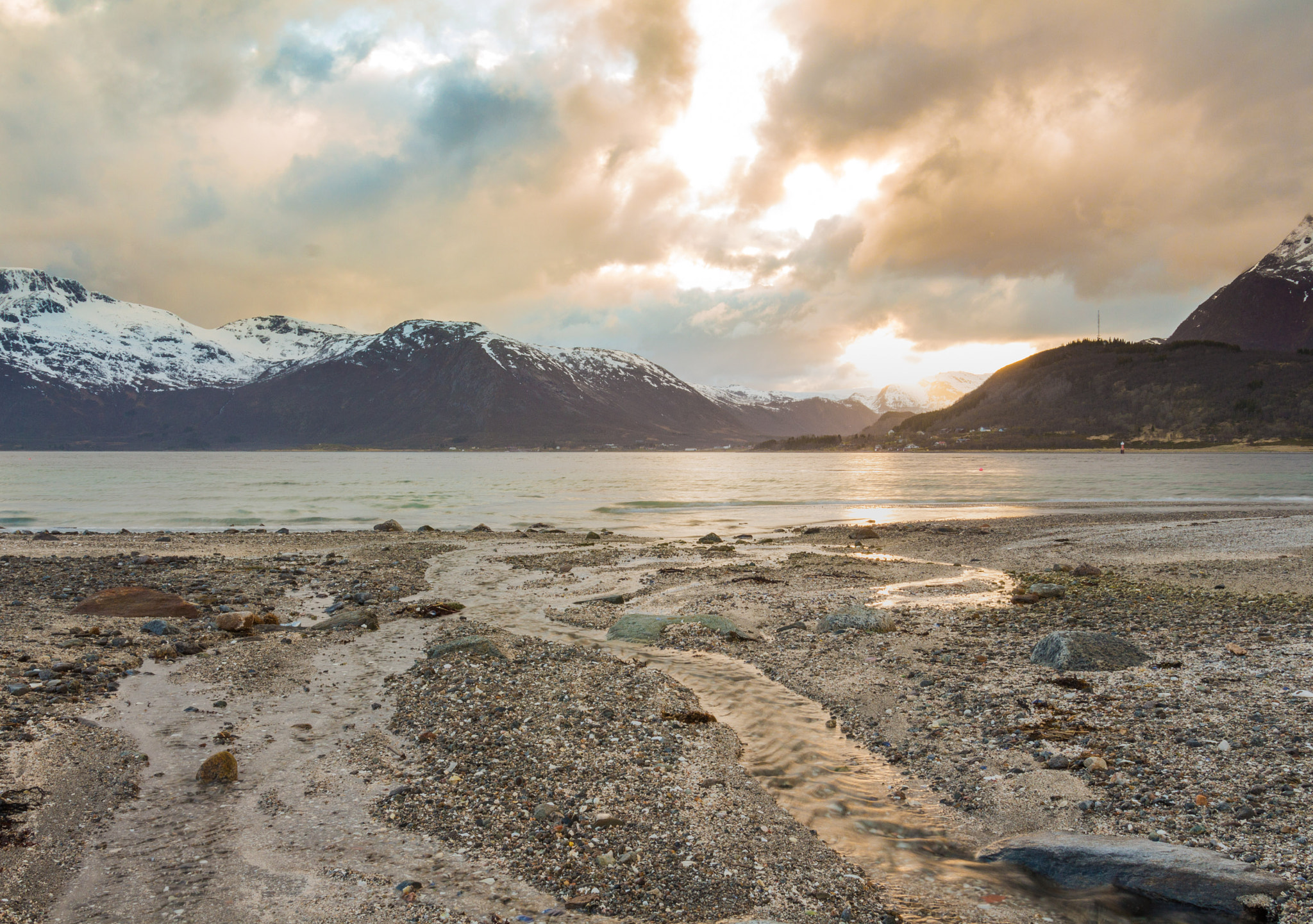 Sigma 18-35mm f/1.8 DC HSM sample photo. Ruff beach photography