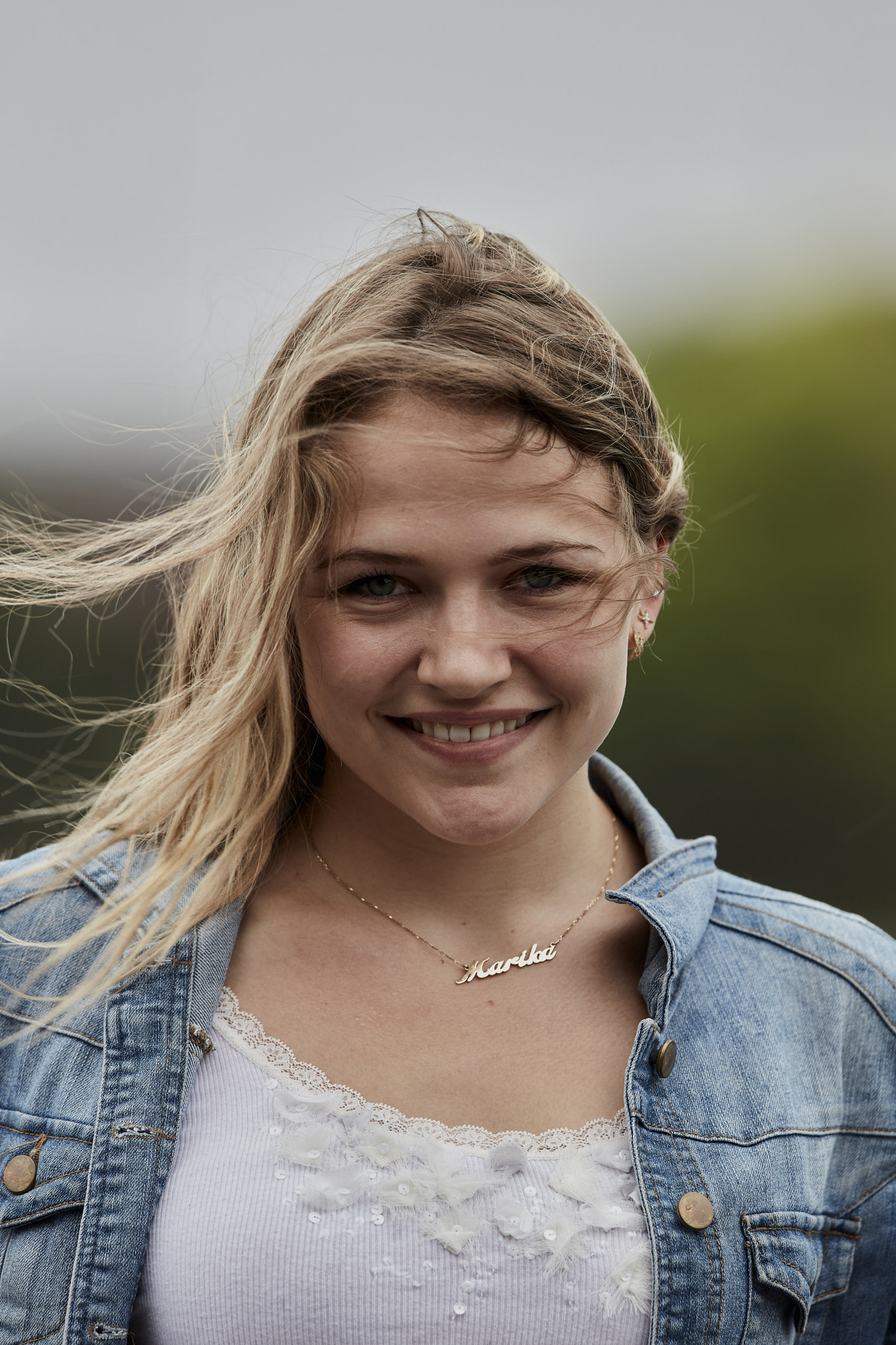 Canon EOS 5DS R + Canon EF 300mm F2.8L IS USM sample photo. Blond photography