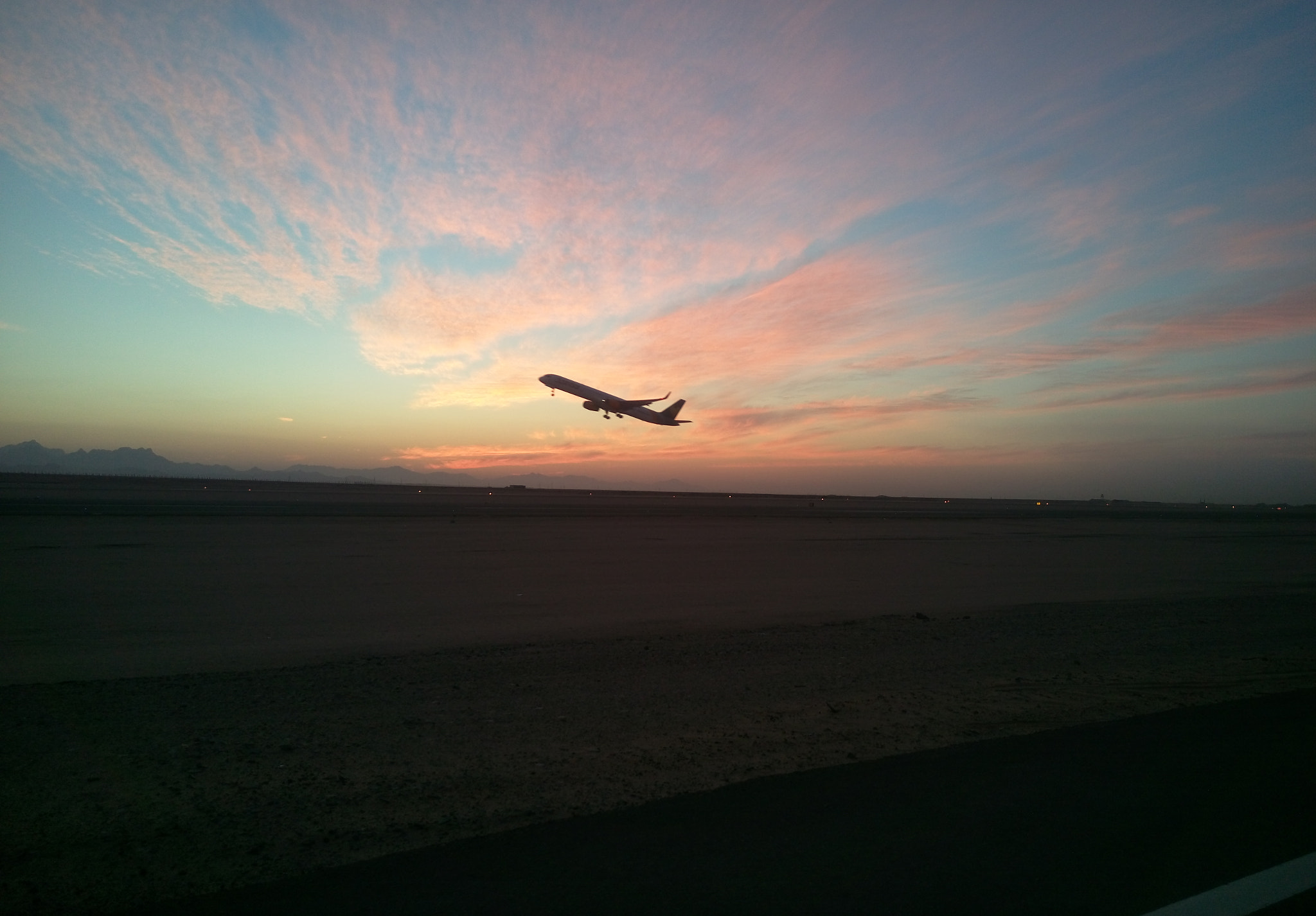 HTC ONE M9PLUS sample photo. Sunset & aircraft airborne photography