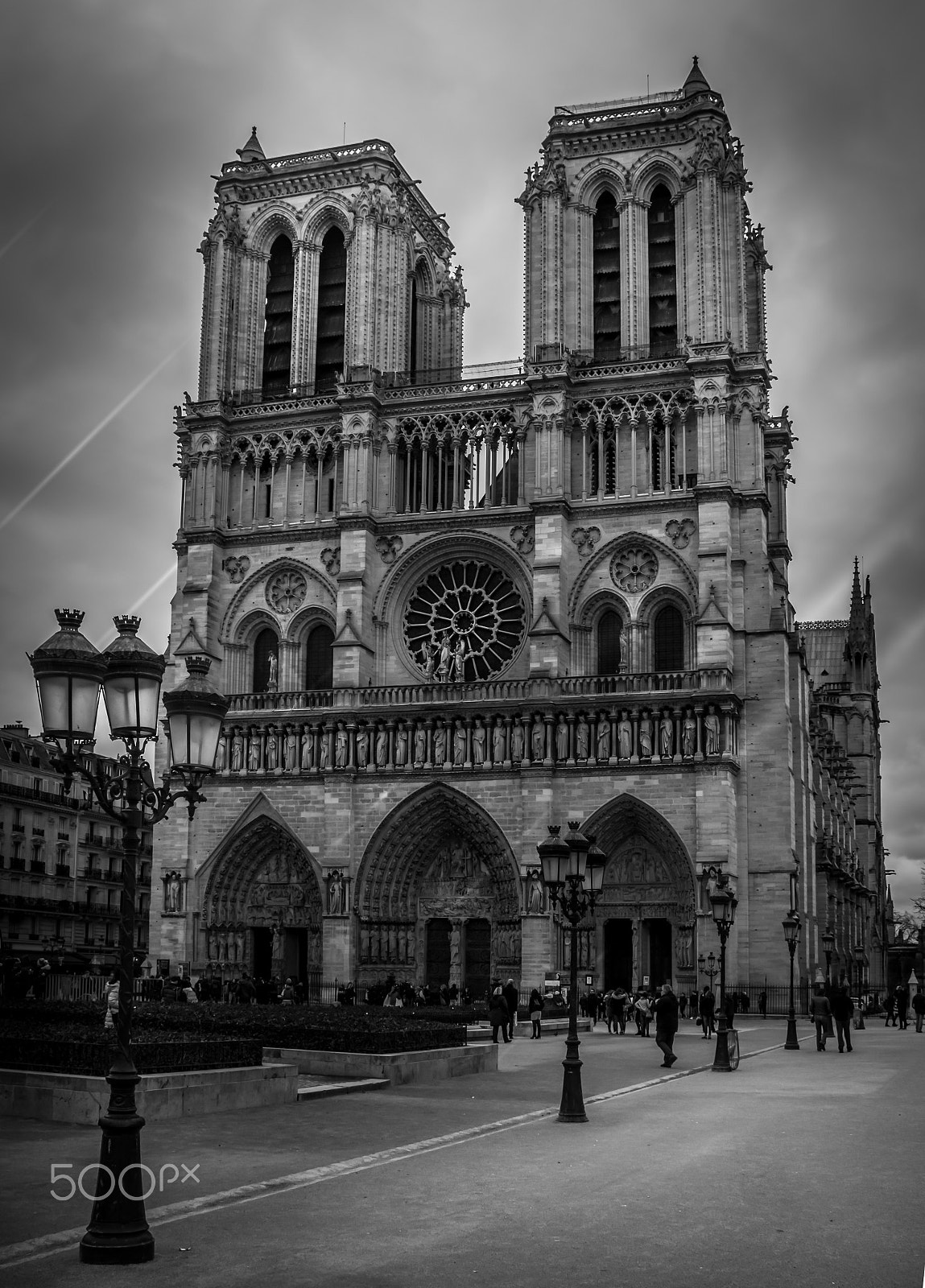 Sigma 18-200mm F3.5-6.3 II DC OS HSM sample photo. Notre dame de paris photography