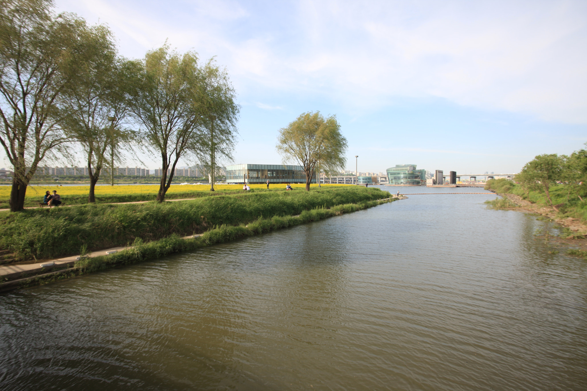Sigma 17-35mm f/2.8-4 EX DG Aspherical HSM sample photo. Riverside photography
