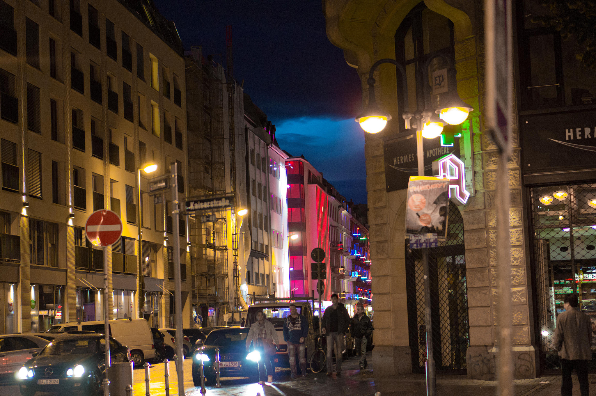 Sony Alpha NEX-5N + E 50mm F1.8 OSS sample photo. Kaiserstr photography