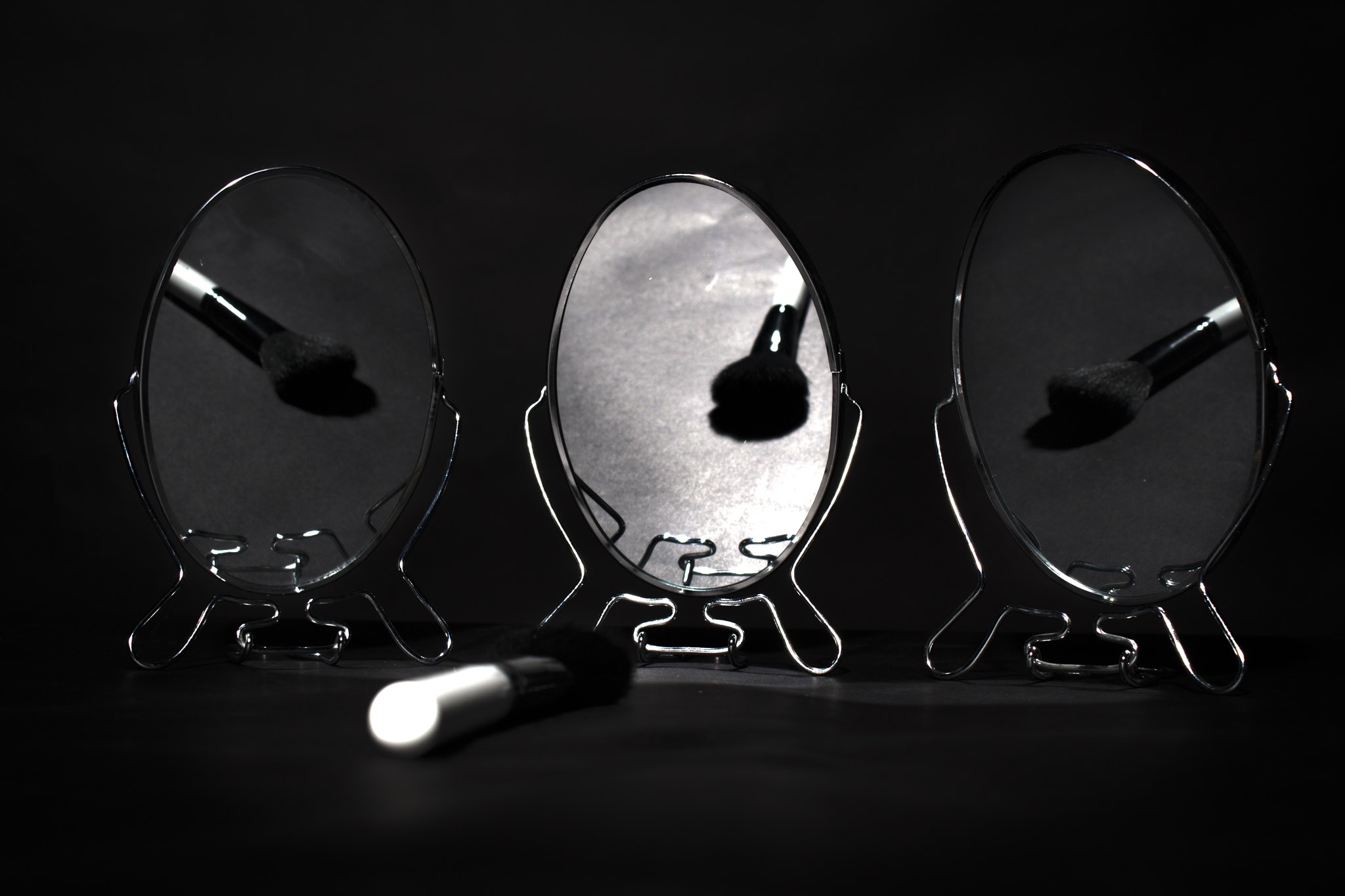 Canon EOS 1000D (EOS Digital Rebel XS / EOS Kiss F) sample photo. A reflection , a contraption and society. photography