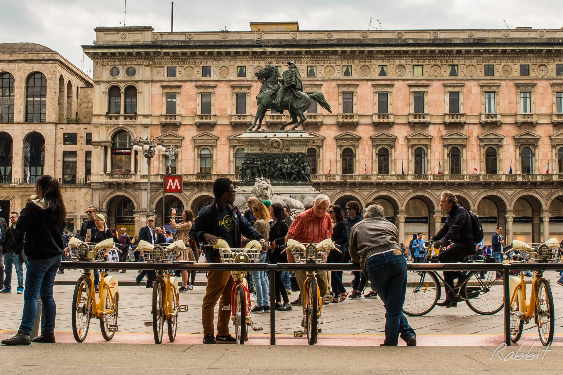 Tamron SP 24-70mm F2.8 Di VC USD sample photo. Piazza del duomo, milan photography