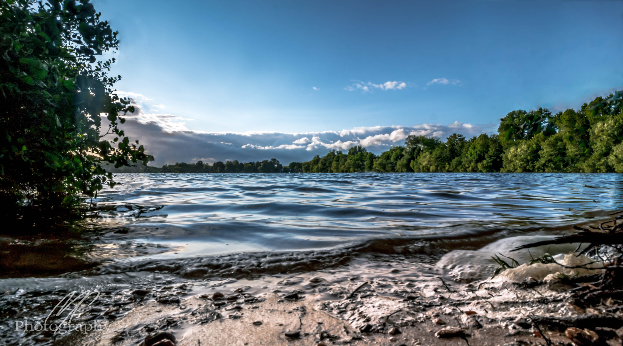 Canon EF-S 10-18mm F4.5–5.6 IS STM sample photo. Relaxing lake moments photography
