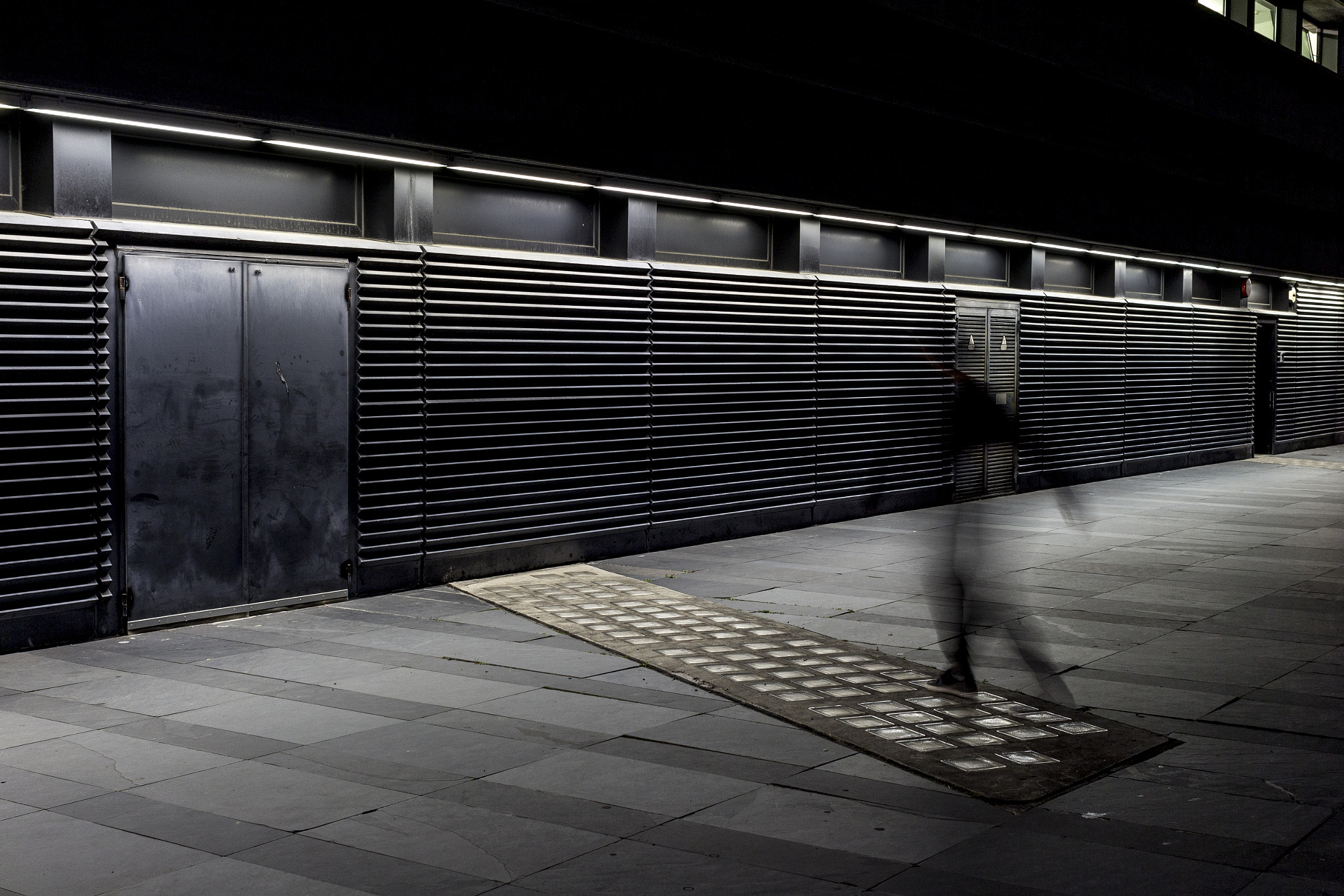 Canon EF 28mm F2.8 IS USM sample photo. My ghost photography