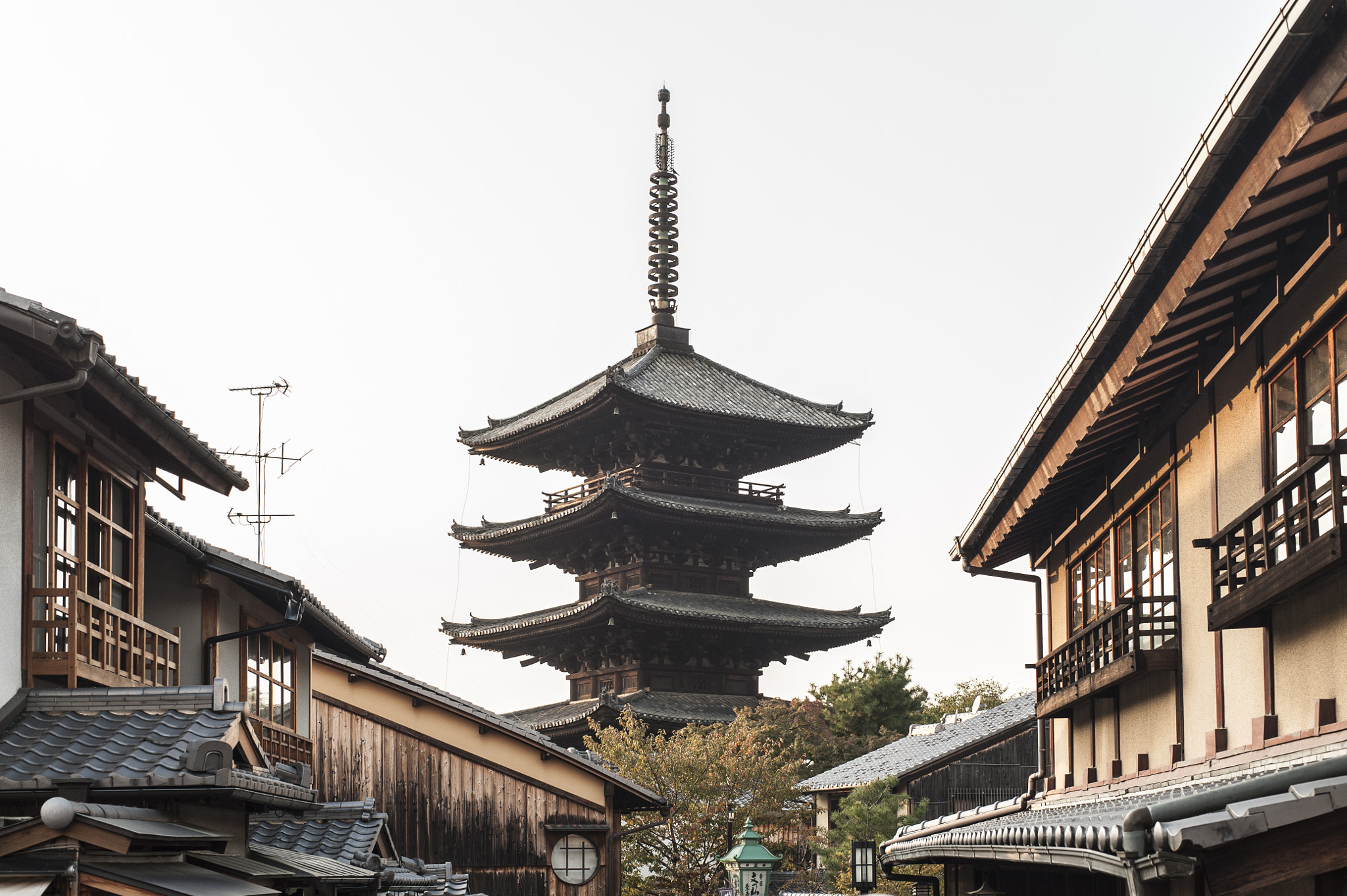 ZEISS Planar T* 50mm F1.4 sample photo. Kiomizudera kyoto photography