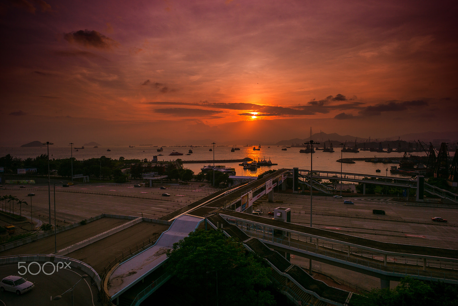 Leica M (Typ 240) + Summicron-M 1:2/90 Leitz sample photo. Sunset from ritz carlton hong kong lobby level photography