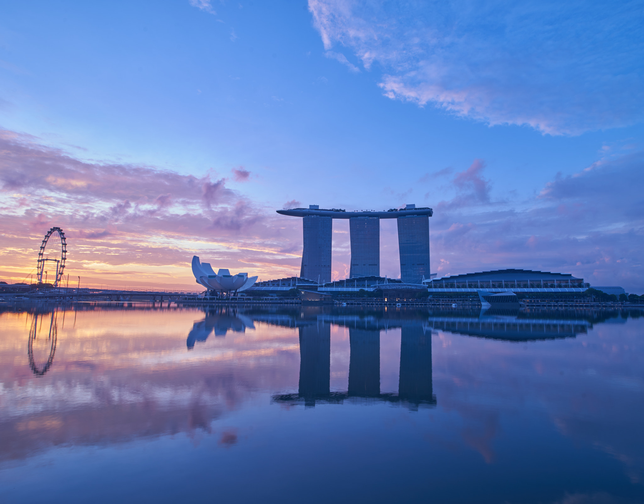 Sony a7R + 16-28mm F2.8 sample photo. Marina bay sands hotel photography