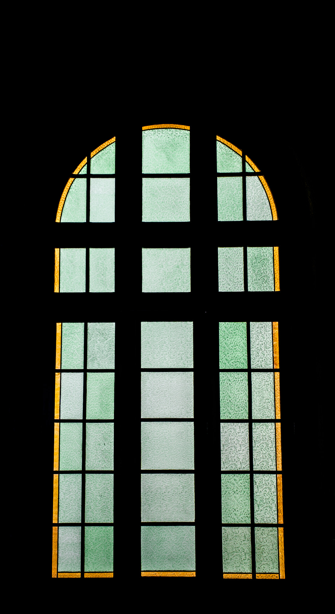 Nikon D600 + Sigma 24-70mm F2.8 EX DG Macro sample photo. Windows photography
