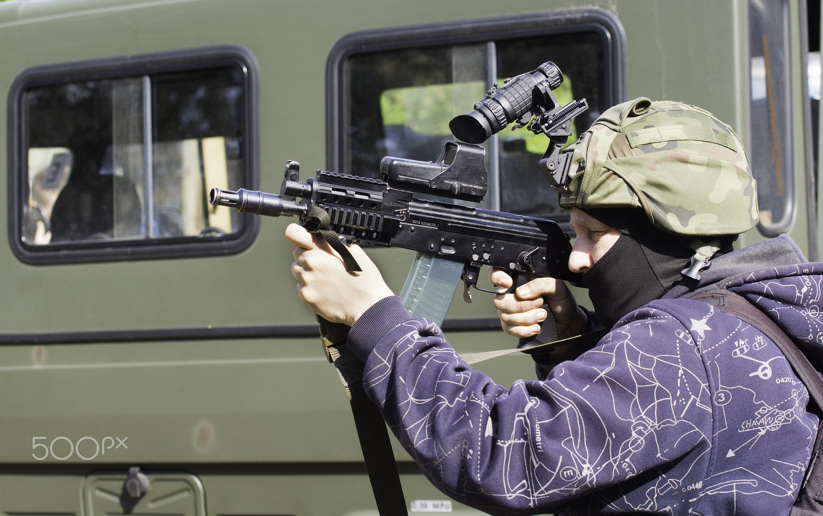 Nikon D7200 + Nikon AF-S Nikkor 70-200mm F4G ED VR sample photo. Special forces soldier in action photography