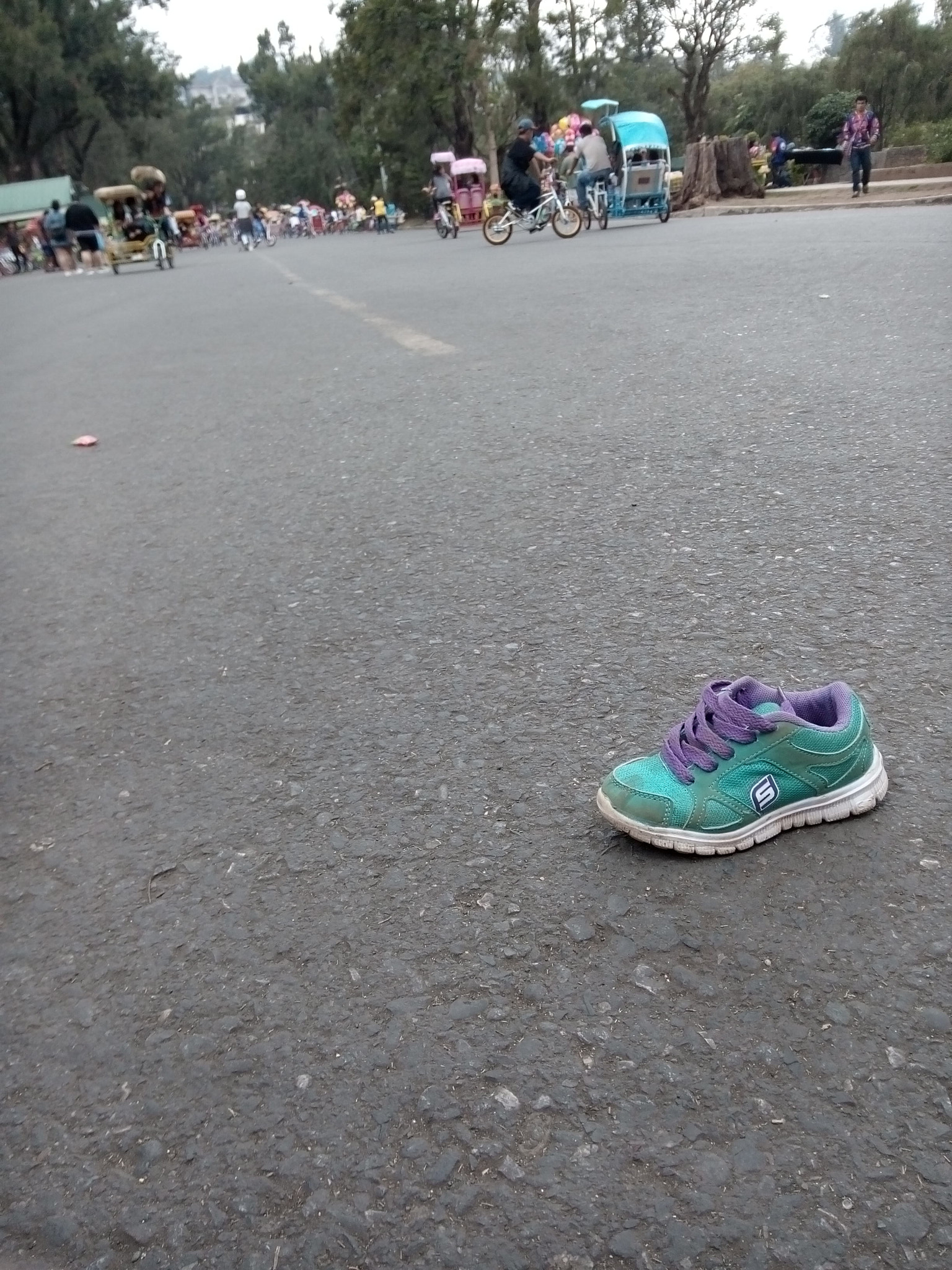 OPPO 1201 sample photo. A child shoe photography