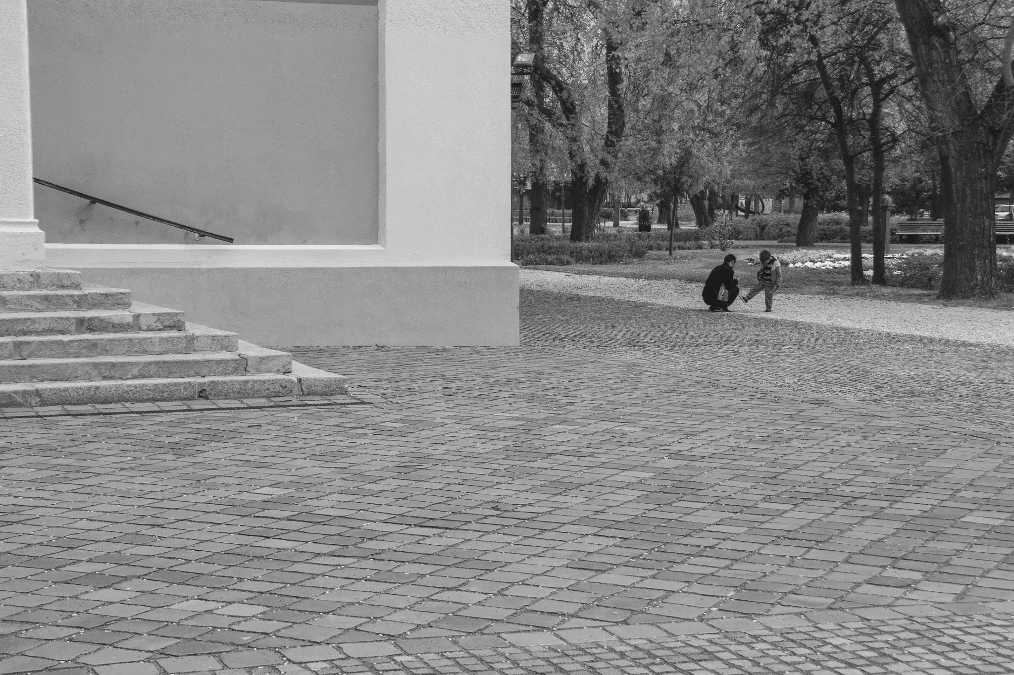 Samsung NX10 sample photo. On the streets of budapest photography