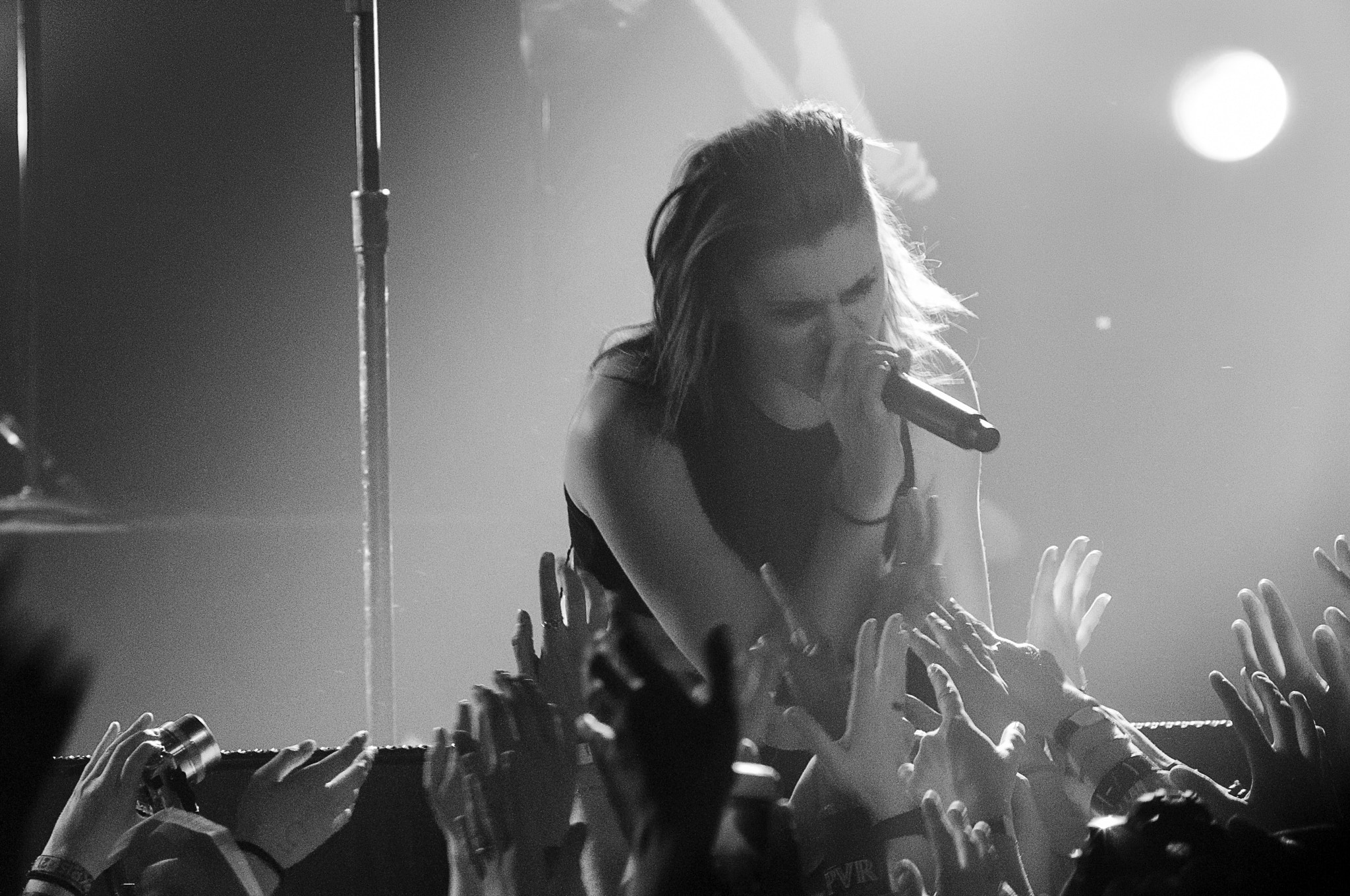 Pentax K-r + Sigma sample photo. Pvris @ la machine du moulin rouge, paris, 12.04 photography