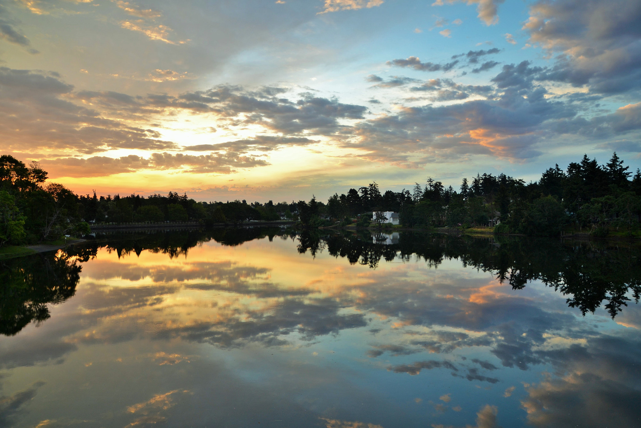 Sigma 17-70mm F2.8-4 DC Macro OS HSM sample photo. Morning reflections on the gorge waterway photography