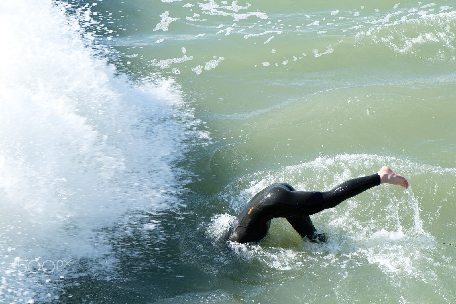 Fujifilm X-M1 + Fujifilm XF 18-55mm F2.8-4 R LM OIS sample photo. Surf photography
