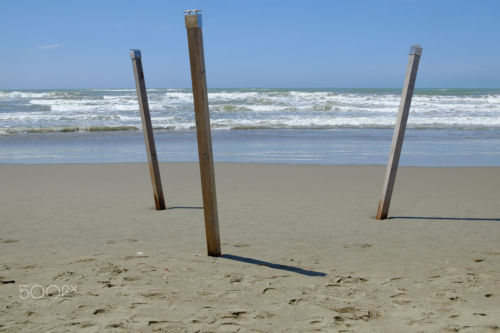 Fujifilm X-M1 + Fujifilm XF 18-55mm F2.8-4 R LM OIS sample photo. Stick composition photography