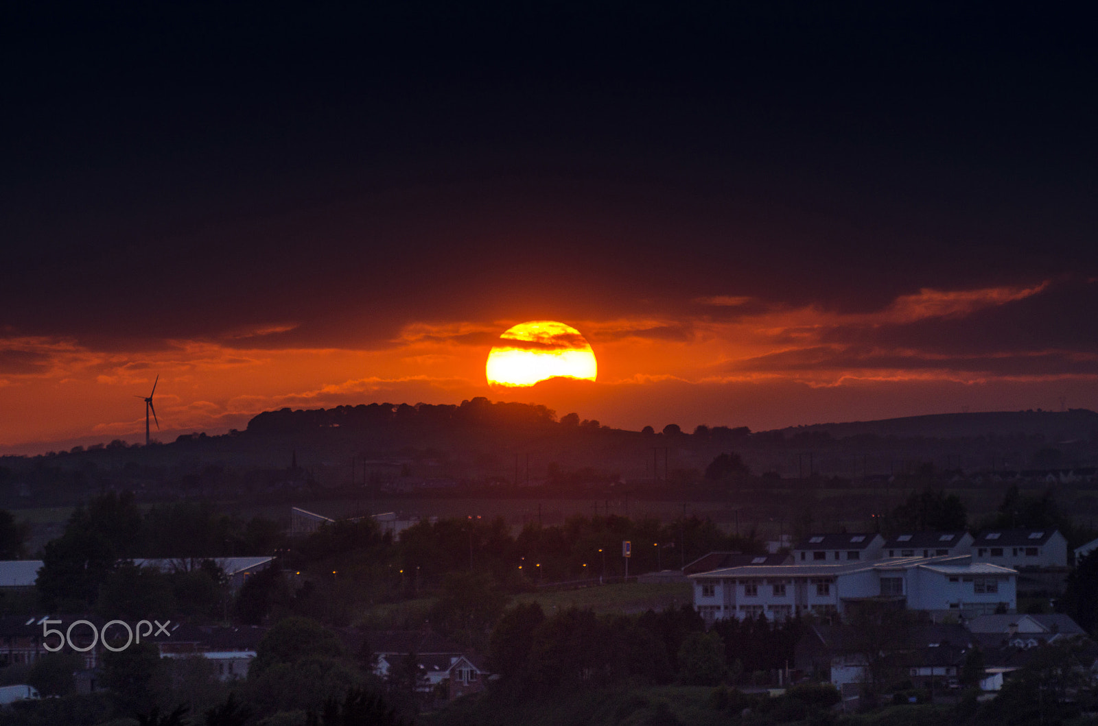 Nikon D7000 + Sigma APO 170-500mm F5-6.3 Aspherical RF sample photo. Sunset from millmount photography